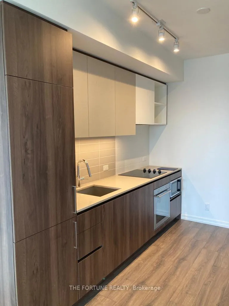 Photo 6 of Unit 4707, 7890 Jane Street, Vaughan, Concord — HOMEH