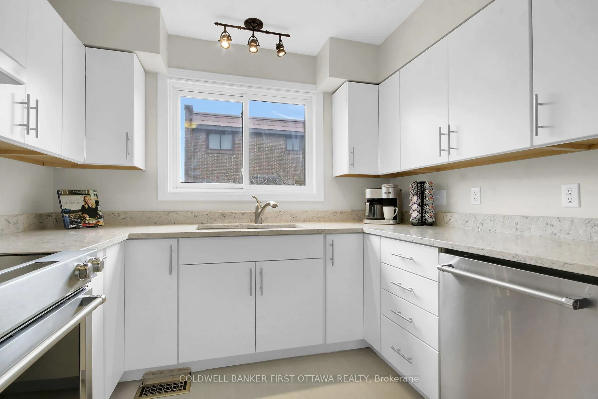 Photo 5 of Unit 30, 3924K Old Richmond Road, Ottawa, Arbeatha Park — HOMEH