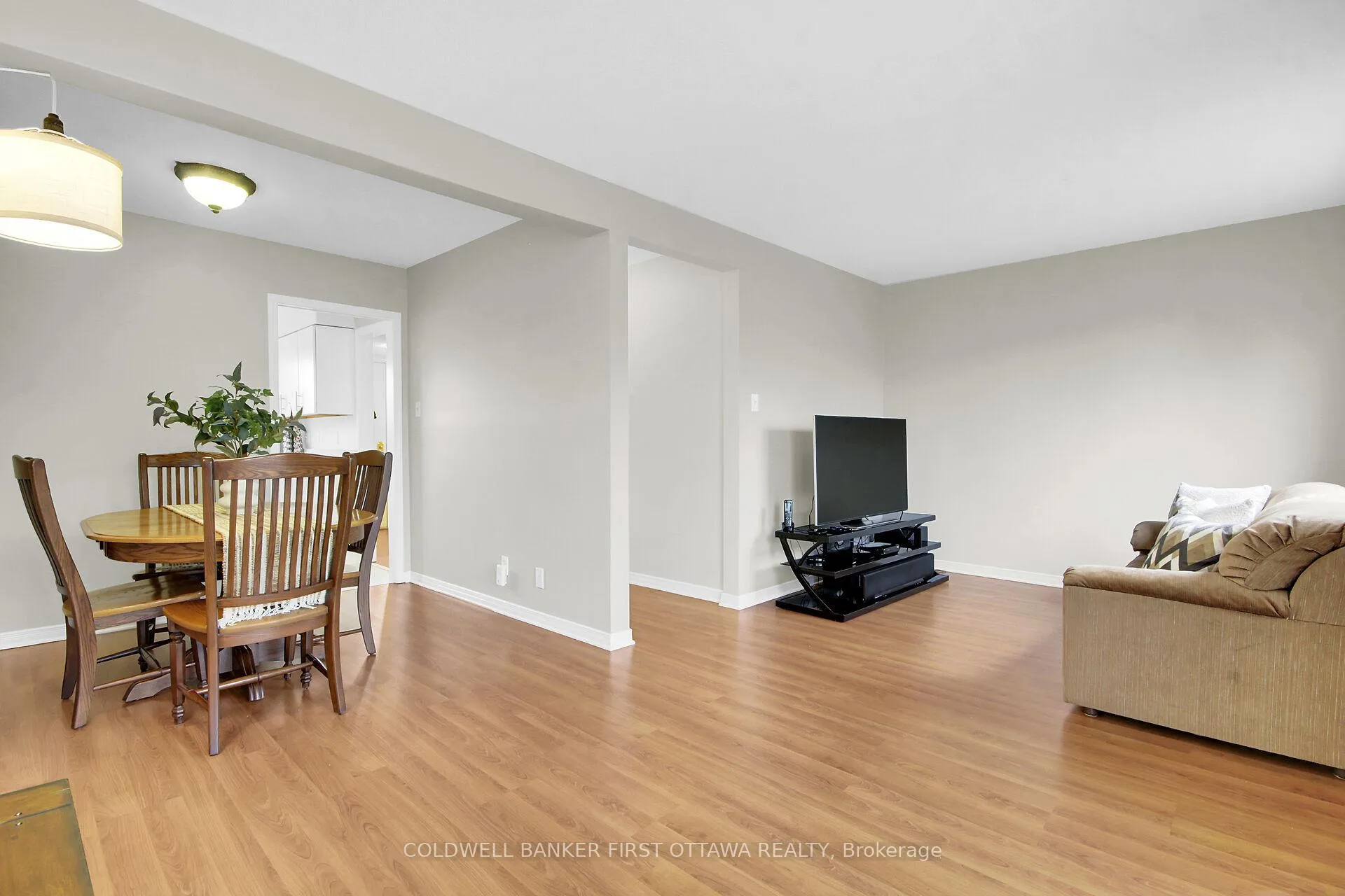 Photo 19 of Unit 30, 3924K Old Richmond Road, Ottawa, Arbeatha Park — HOMEH