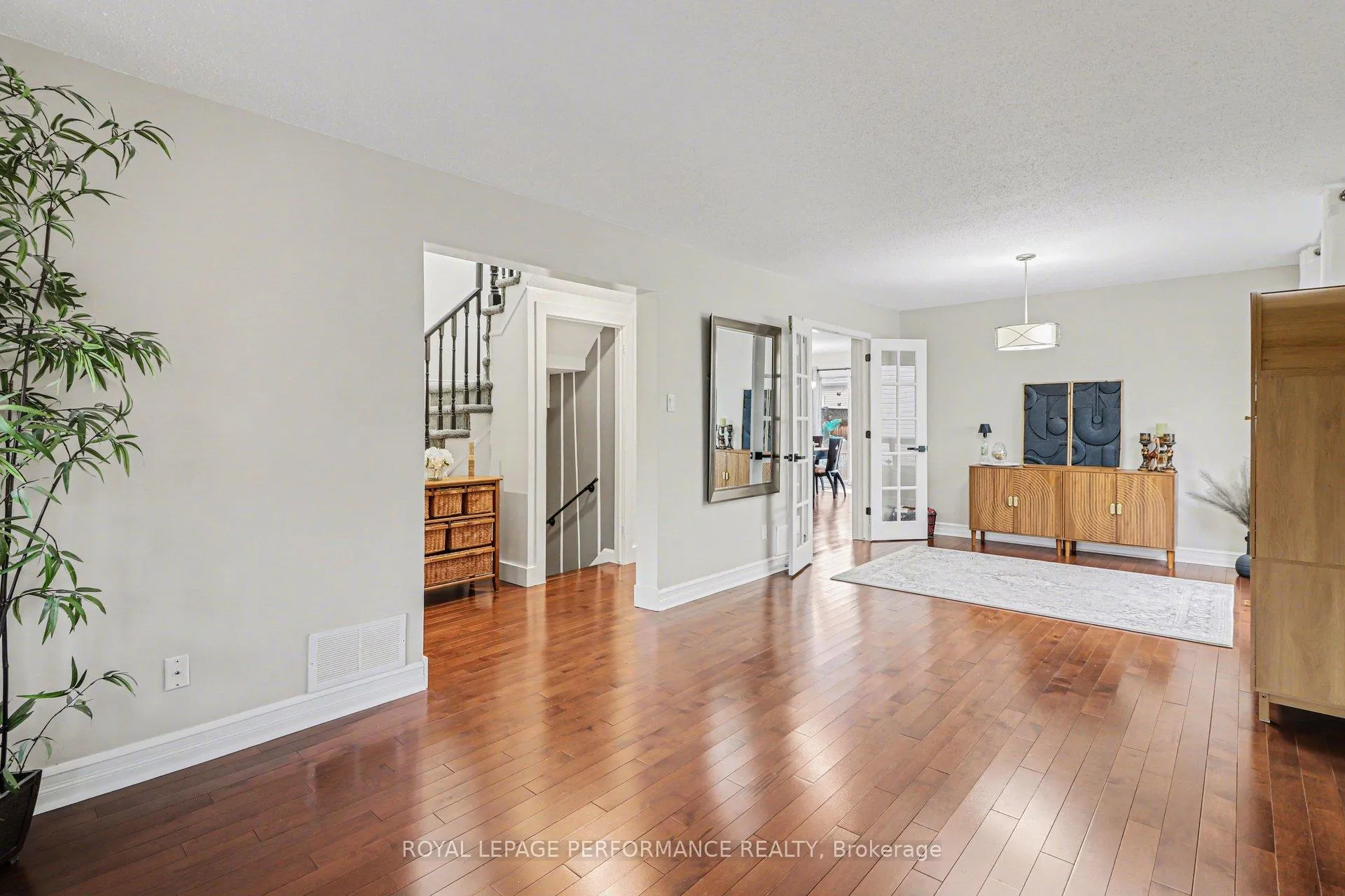 Photo 12 of 1006 Sheenboro Crescent, Ottawa, Fallingbrook/Pineridge — HOMEH