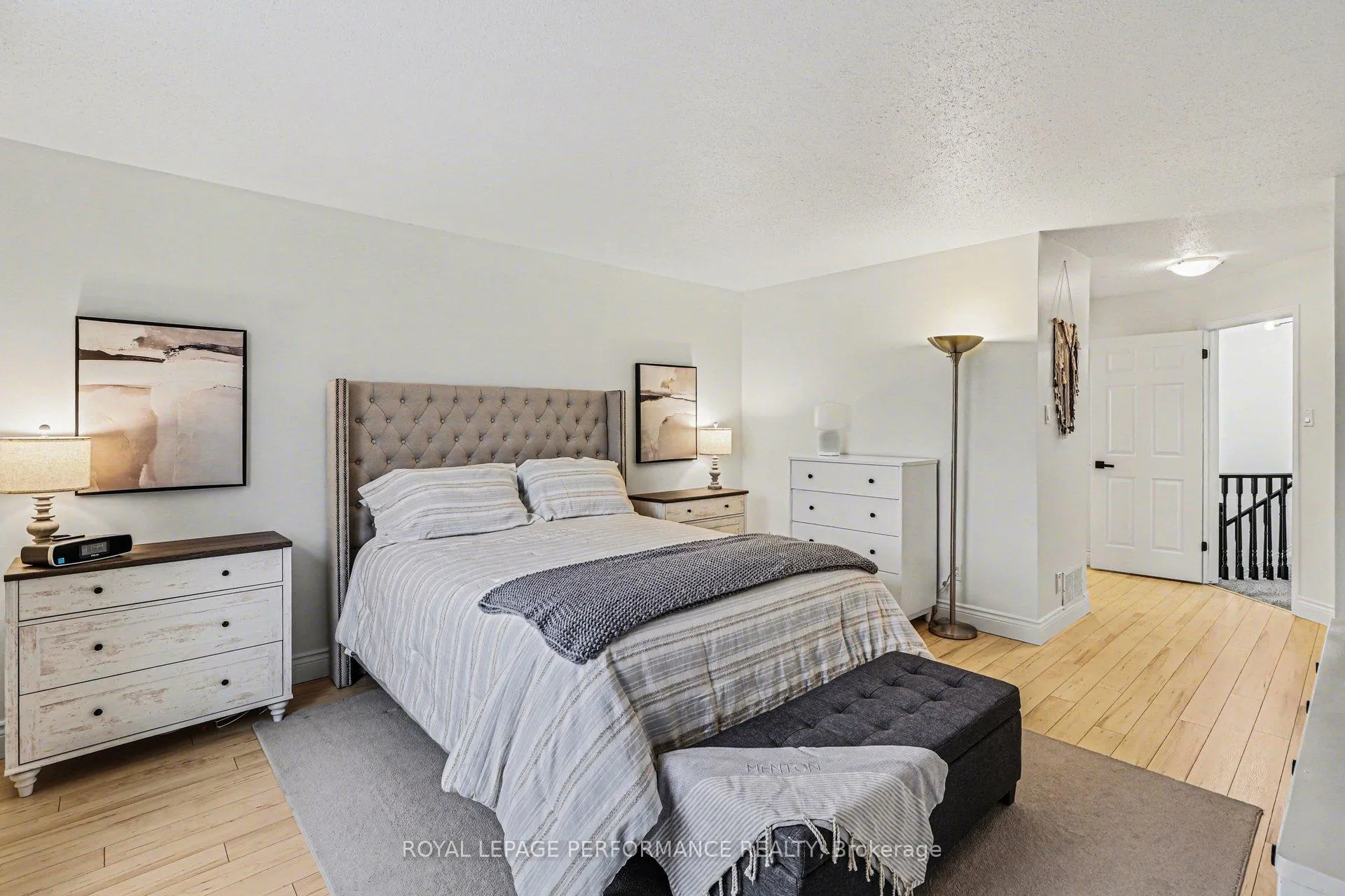 Photo 21 of 1006 Sheenboro Crescent, Ottawa, Fallingbrook/Pineridge — HOMEH