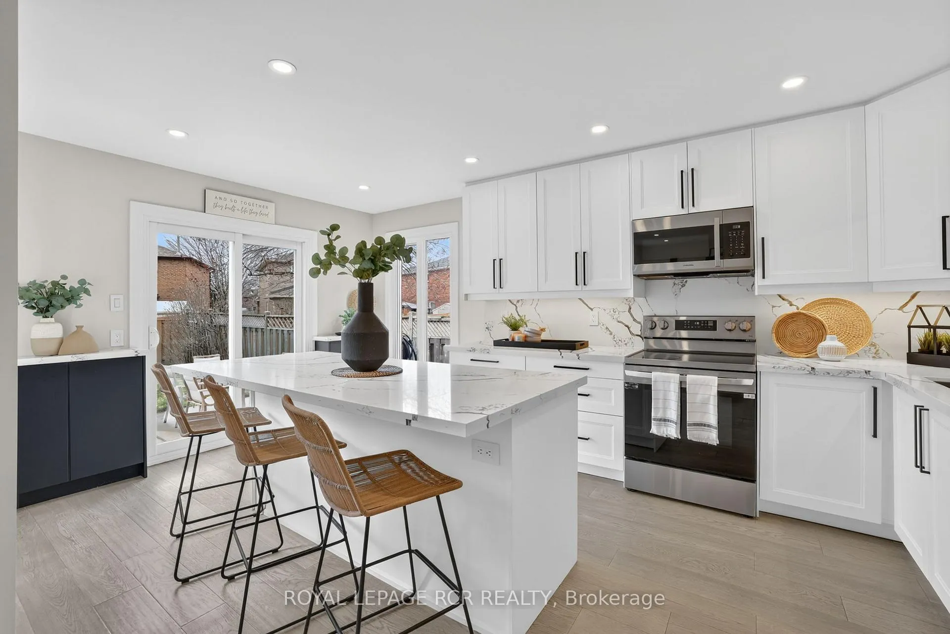 Photo 13 of 186 Patna Crescent, Vaughan, Maple — HOMEH