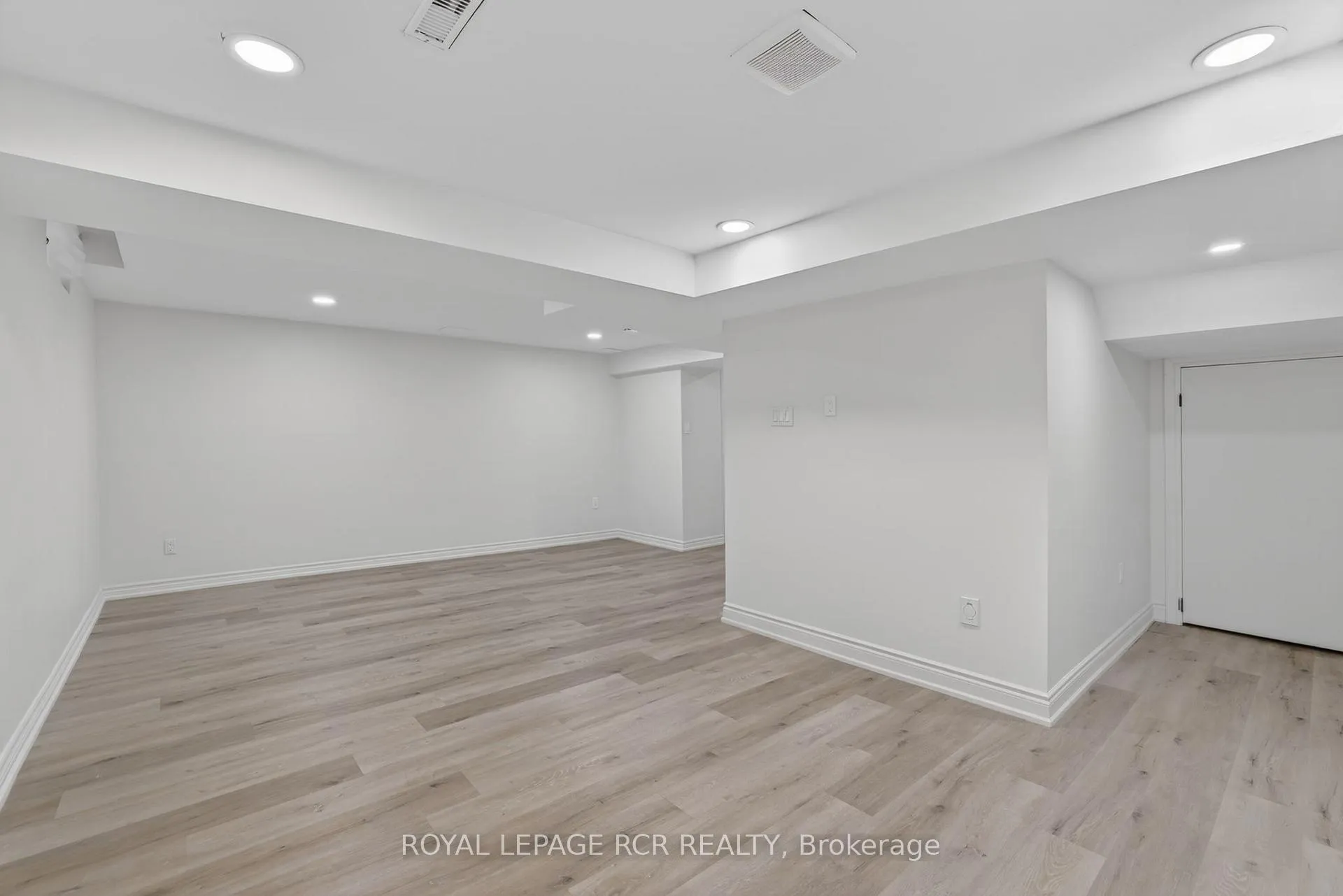 Photo 33 of 186 Patna Crescent, Vaughan, Maple — HOMEH