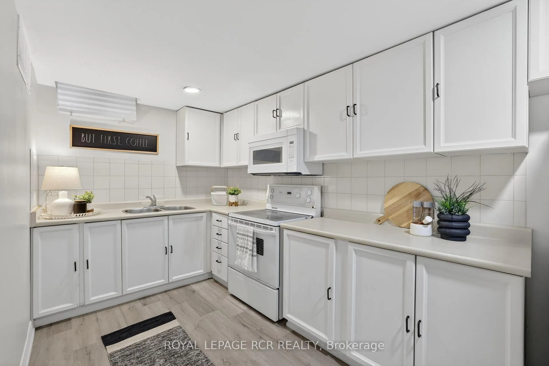 Photo 36 of 186 Patna Crescent, Vaughan, Maple — HOMEH
