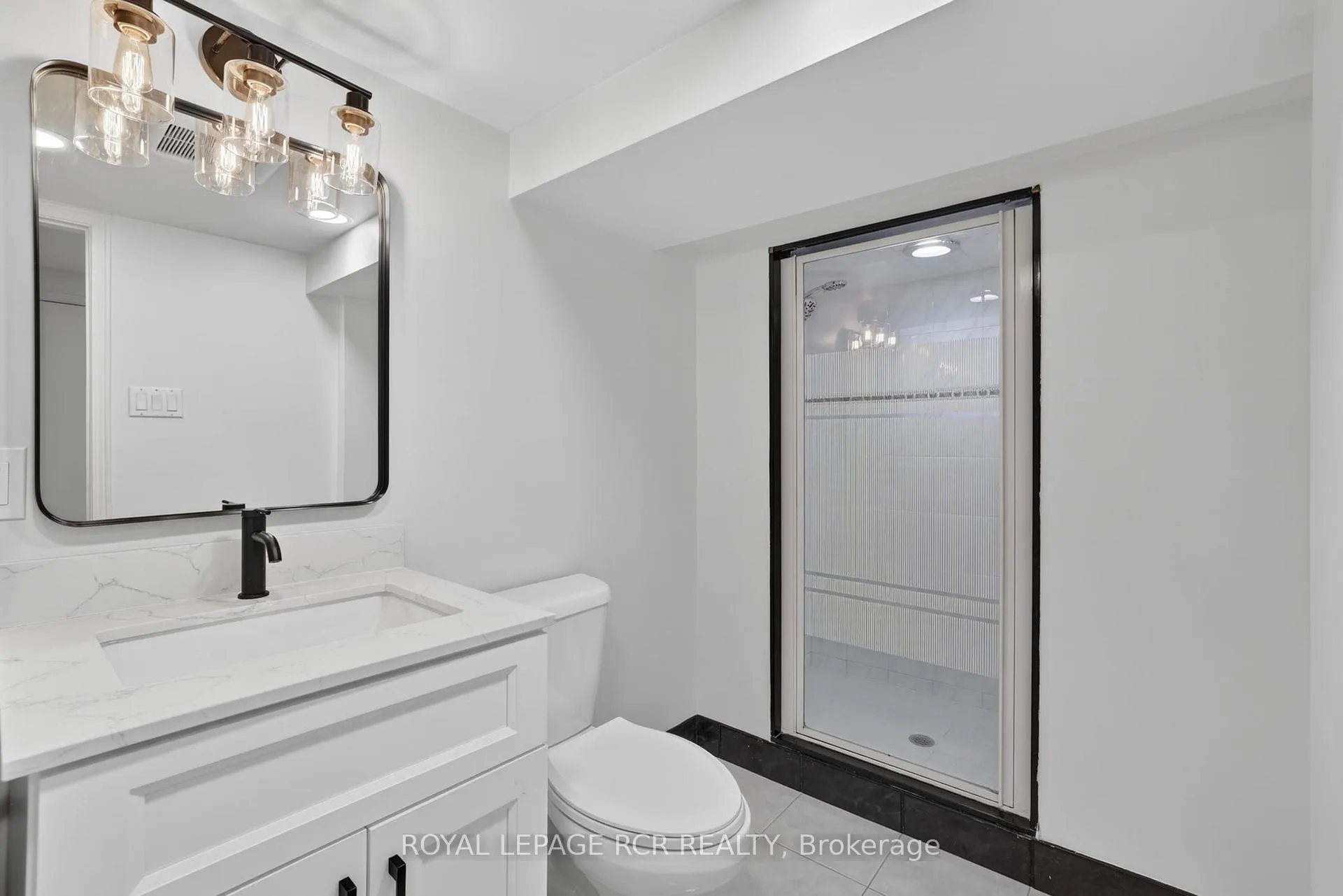 Photo 40 of 186 Patna Crescent, Vaughan, Maple — HOMEH