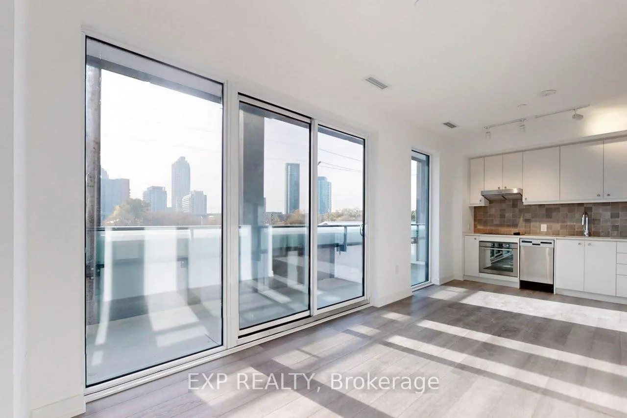 Photo 4 of Unit 213, 9 Tecumseth Street, Toronto, Niagara — HOMEH