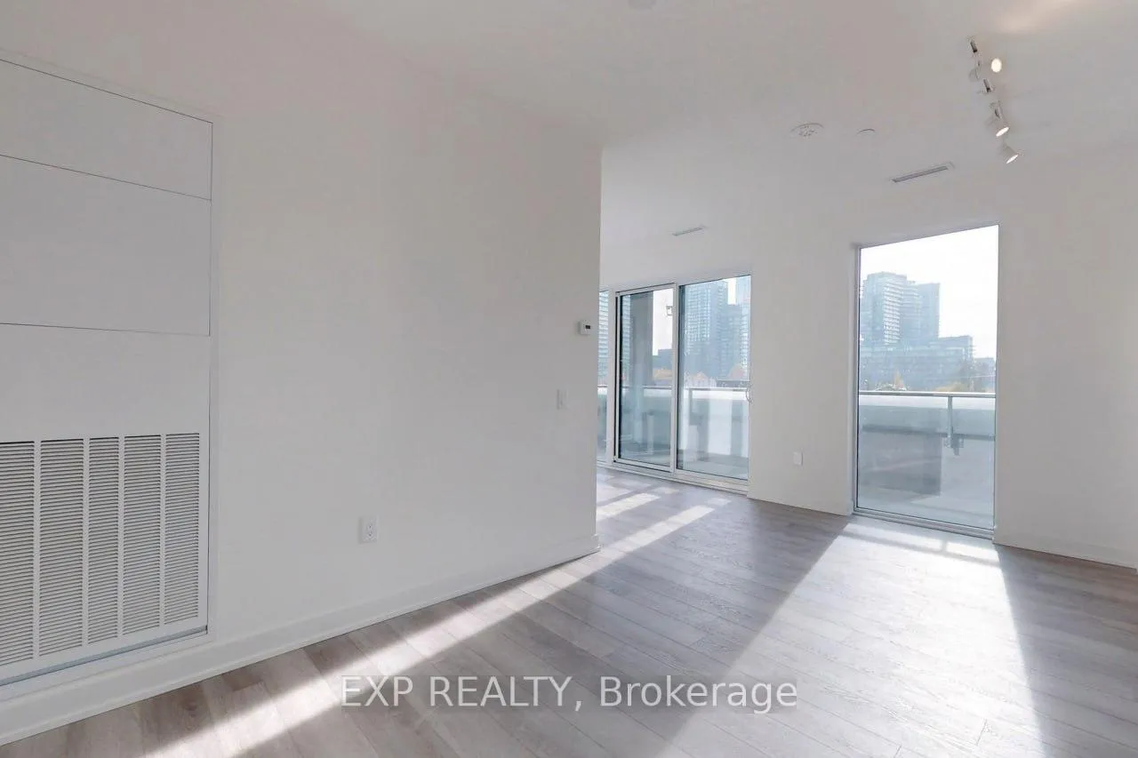 Photo 8 of Unit 213, 9 Tecumseth Street, Toronto, Niagara — HOMEH