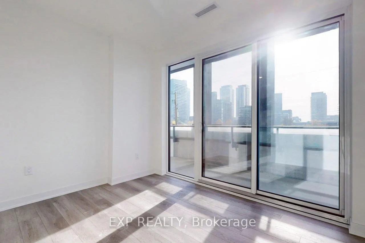 Photo 11 of Unit 213, 9 Tecumseth Street, Toronto, Niagara — HOMEH