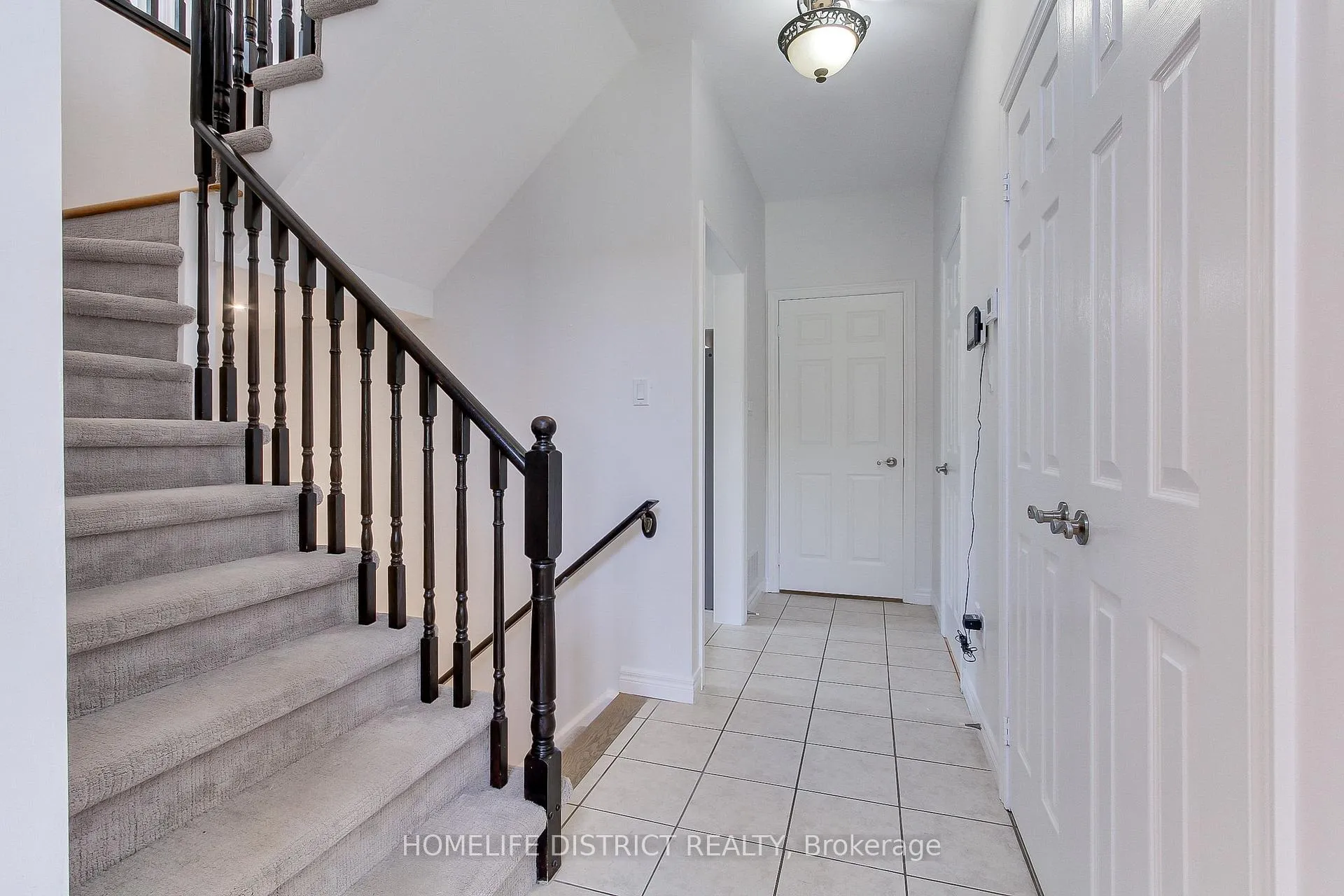 Photo 11 of 847 Greenleaf Gate, Oshawa, Taunton — HOMEH