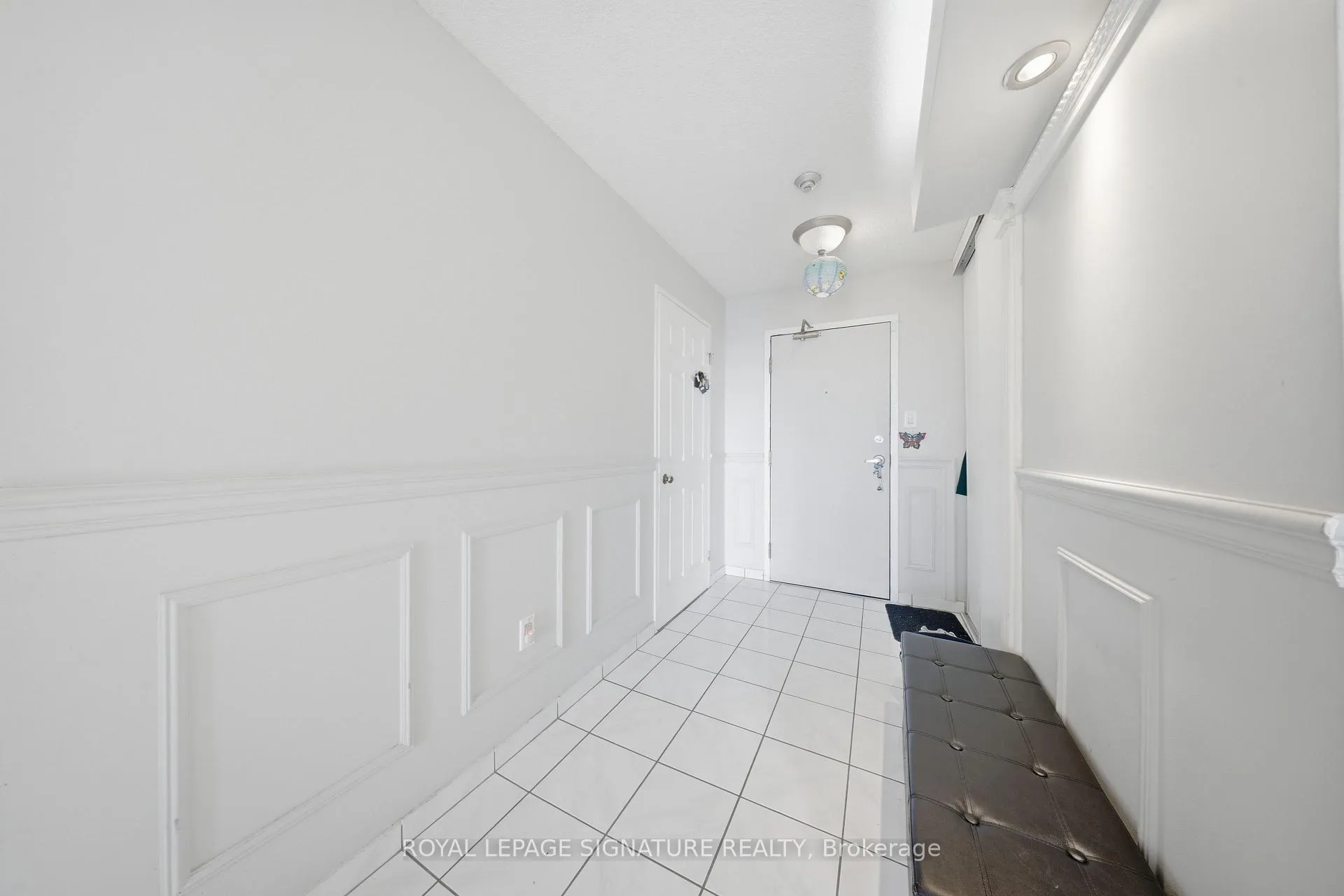 Photo 4 of Unit 1906, 3 Rowntree Road, Etobicoke, Mount Olive-Silverstone-Jamestown — HOMEH