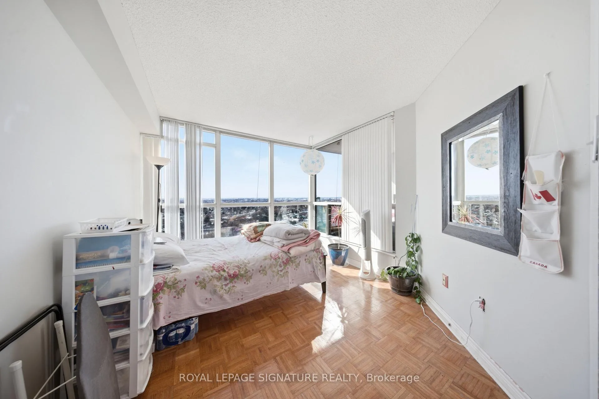 Photo 11 of Unit 1906, 3 Rowntree Road, Etobicoke, Mount Olive-Silverstone-Jamestown — HOMEH