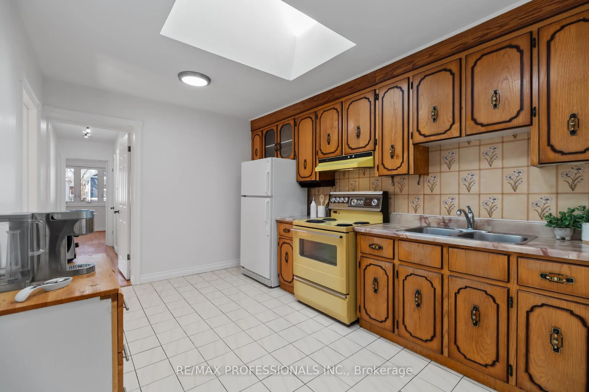 Photo 19 of 82 Fifth Street, Etobicoke, New Toronto — HOMEH
