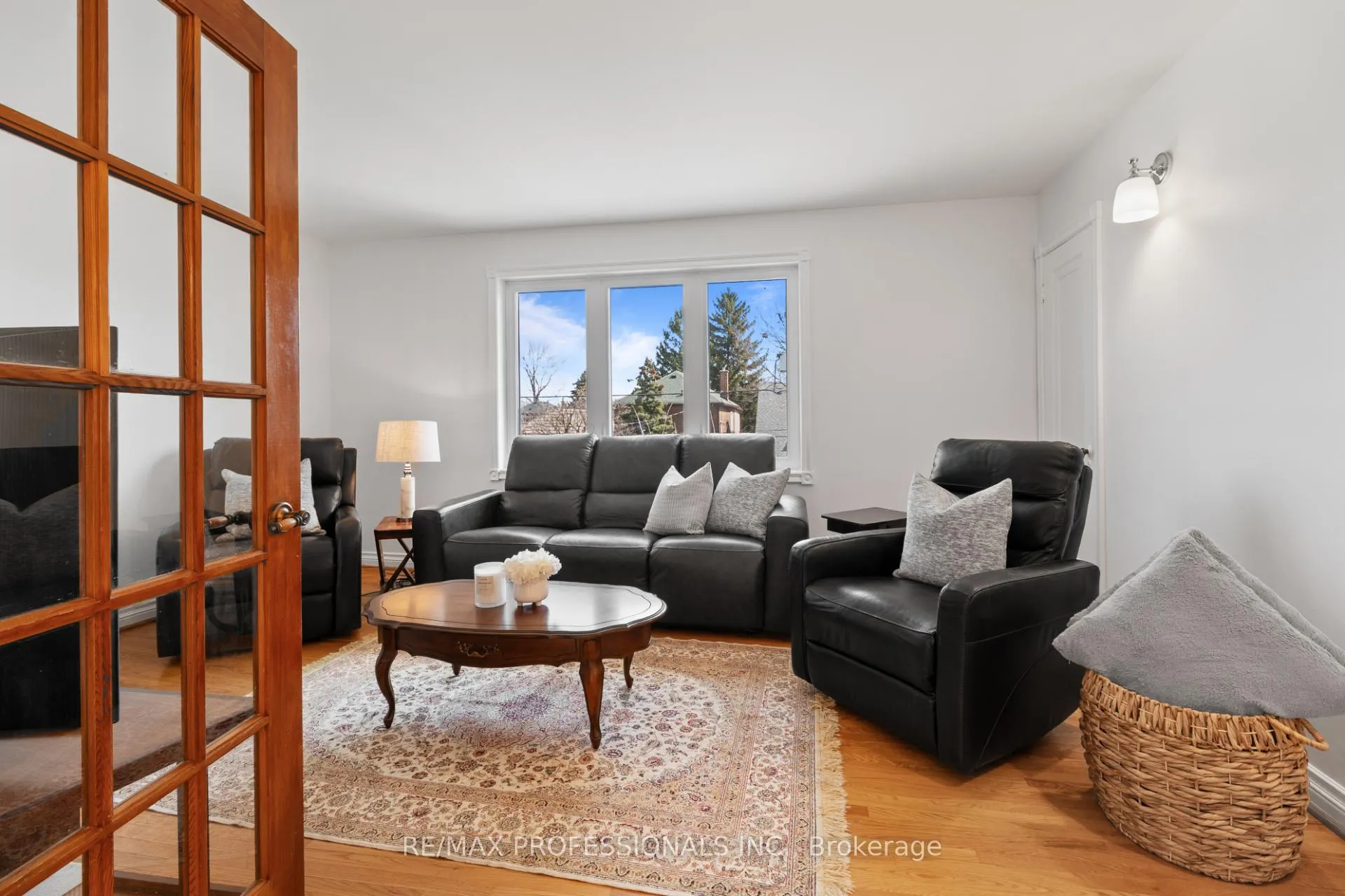 Photo 23 of 82 Fifth Street, Etobicoke, New Toronto — HOMEH