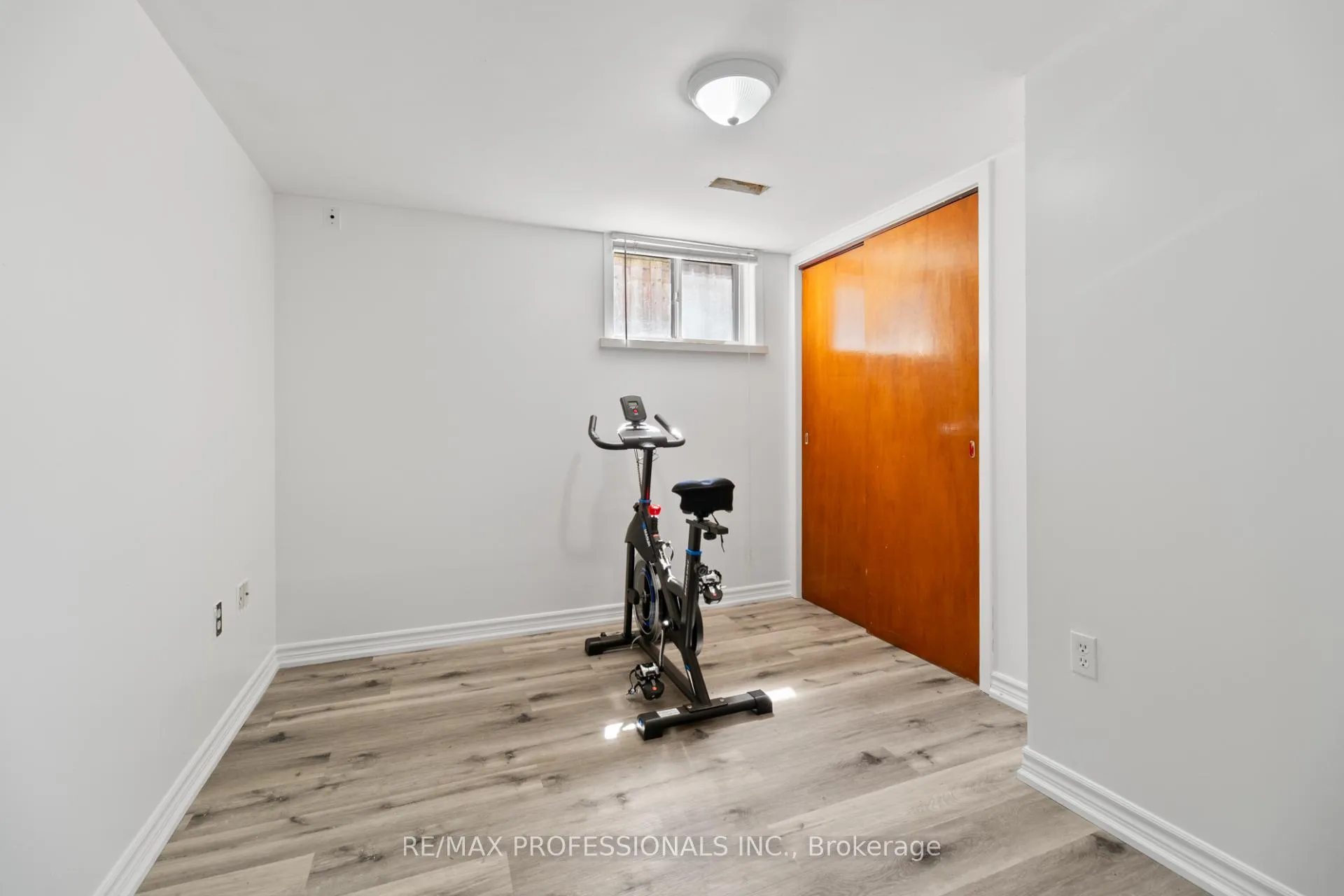 Photo 33 of 82 Fifth Street, Etobicoke, New Toronto — HOMEH