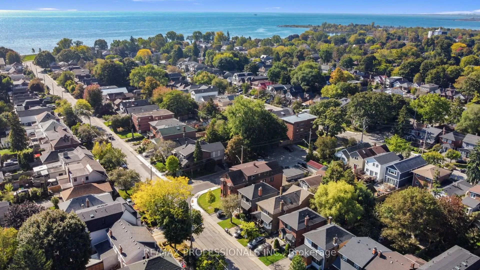 Photo 39 of 82 Fifth Street, Etobicoke, New Toronto — HOMEH