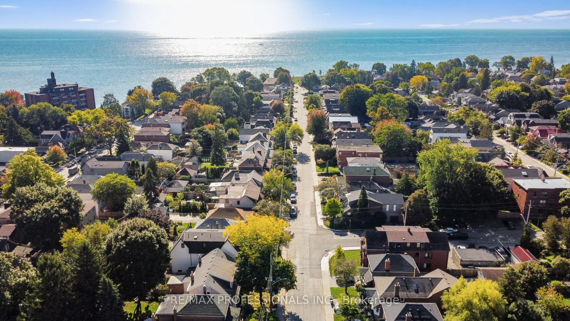 Photo 40 of 82 Fifth Street, Etobicoke, New Toronto — HOMEH