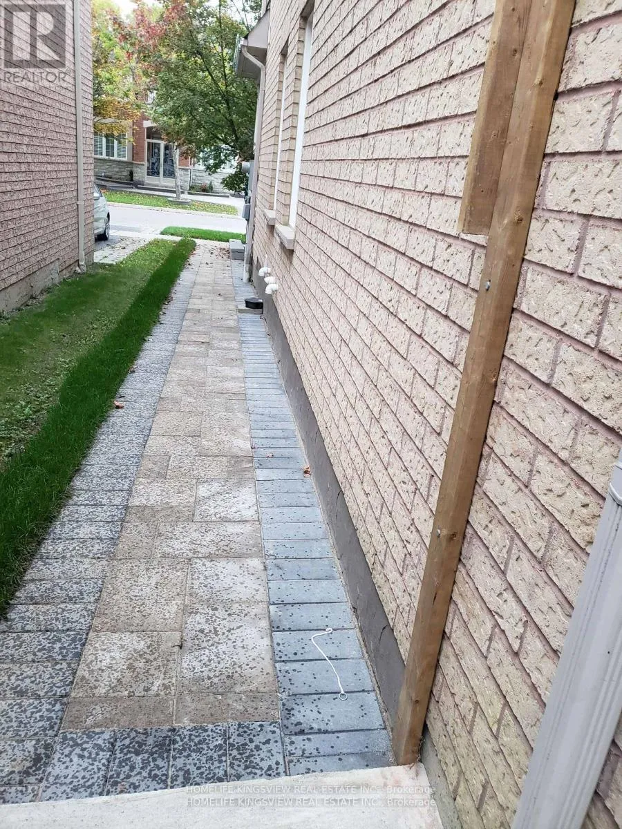 Photo 2 of 24 Weston Crescent N, Ajax, Northwest Ajax — HOMEH
