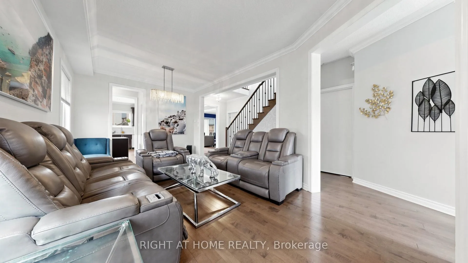 Photo 3 of 868 Wrenwood Drive, Oshawa, Taunton — HOMEH