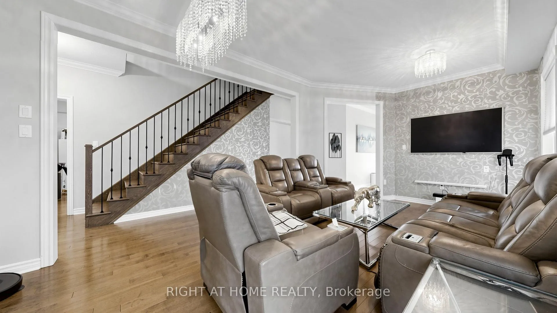 Photo 5 of 868 Wrenwood Drive, Oshawa, Taunton — HOMEH