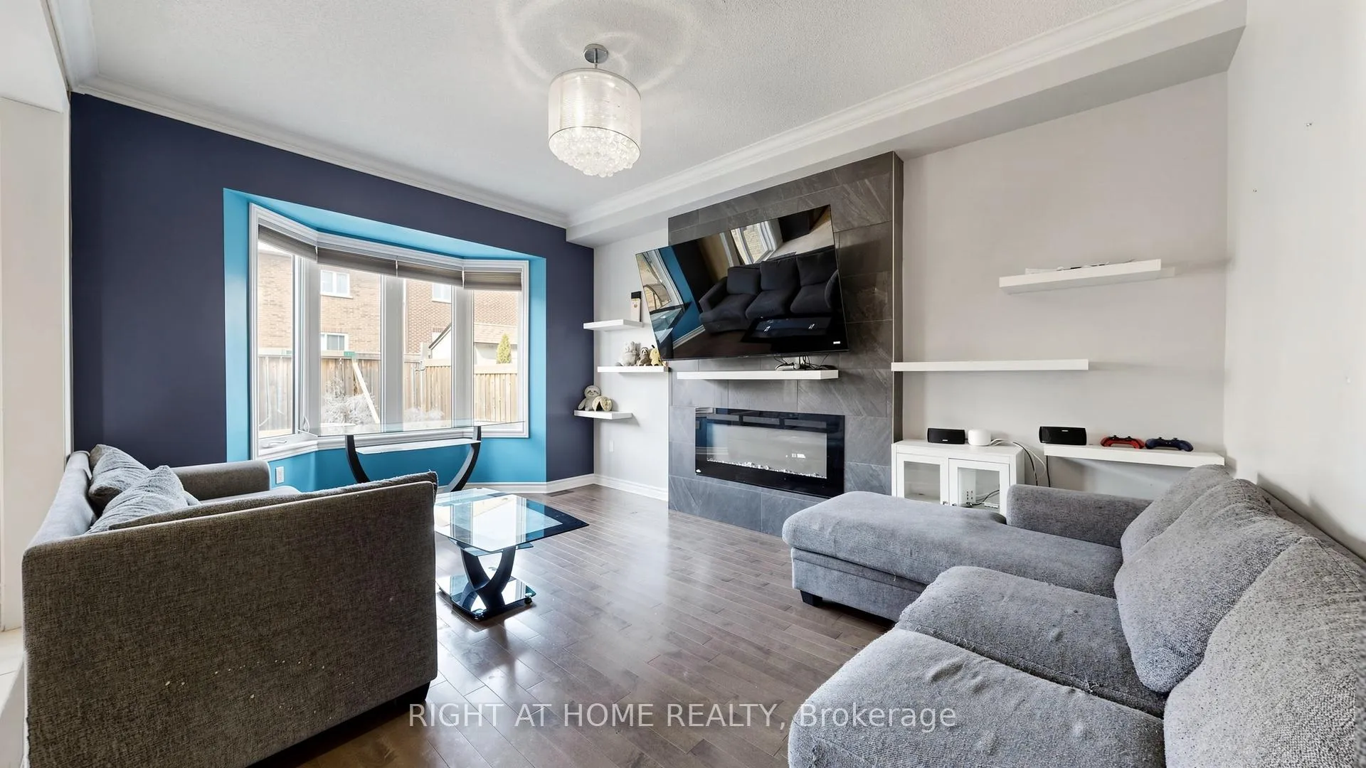Photo 7 of 868 Wrenwood Drive, Oshawa, Taunton — HOMEH