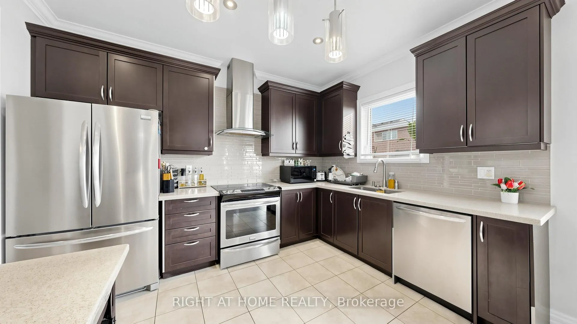 Photo 12 of 868 Wrenwood Drive, Oshawa, Taunton — HOMEH