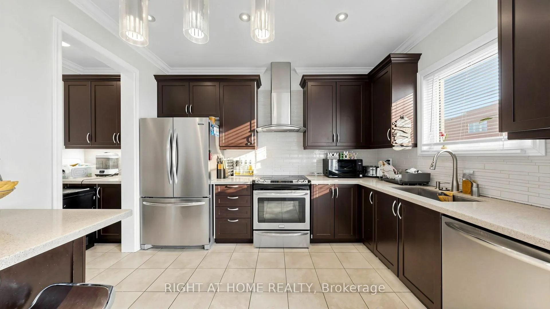 Photo 13 of 868 Wrenwood Drive, Oshawa, Taunton — HOMEH