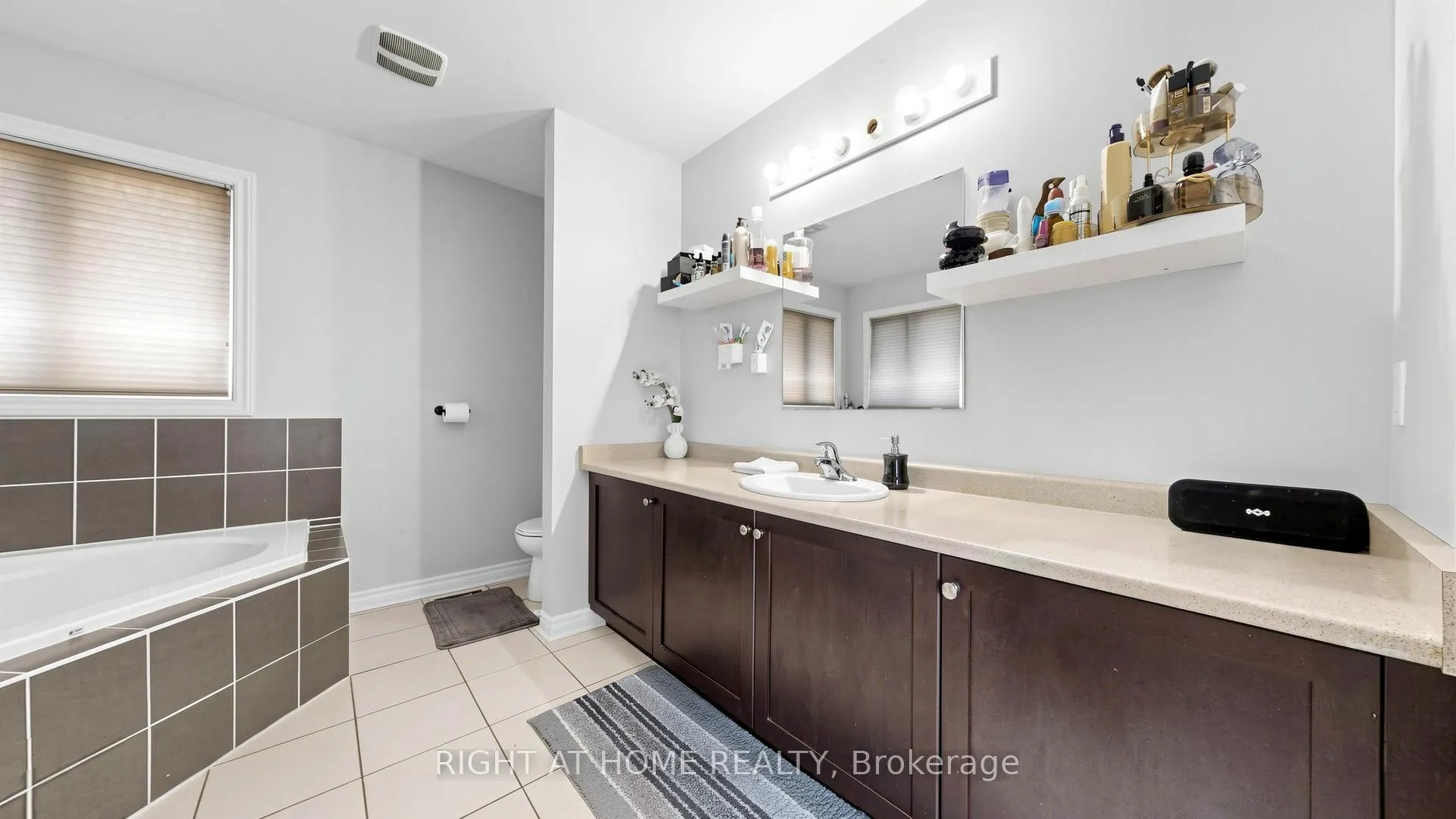 Photo 26 of 868 Wrenwood Drive, Oshawa, Taunton — HOMEH