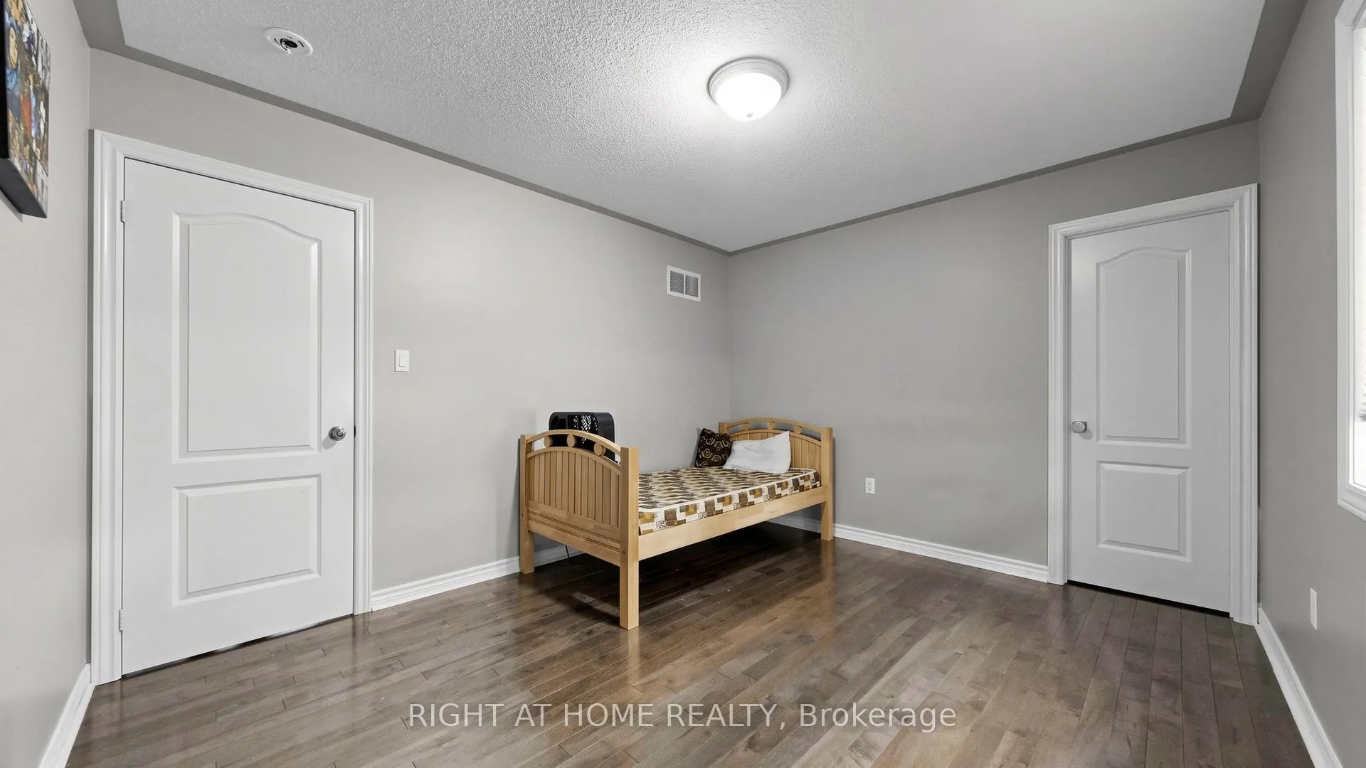 Photo 28 of 868 Wrenwood Drive, Oshawa, Taunton — HOMEH