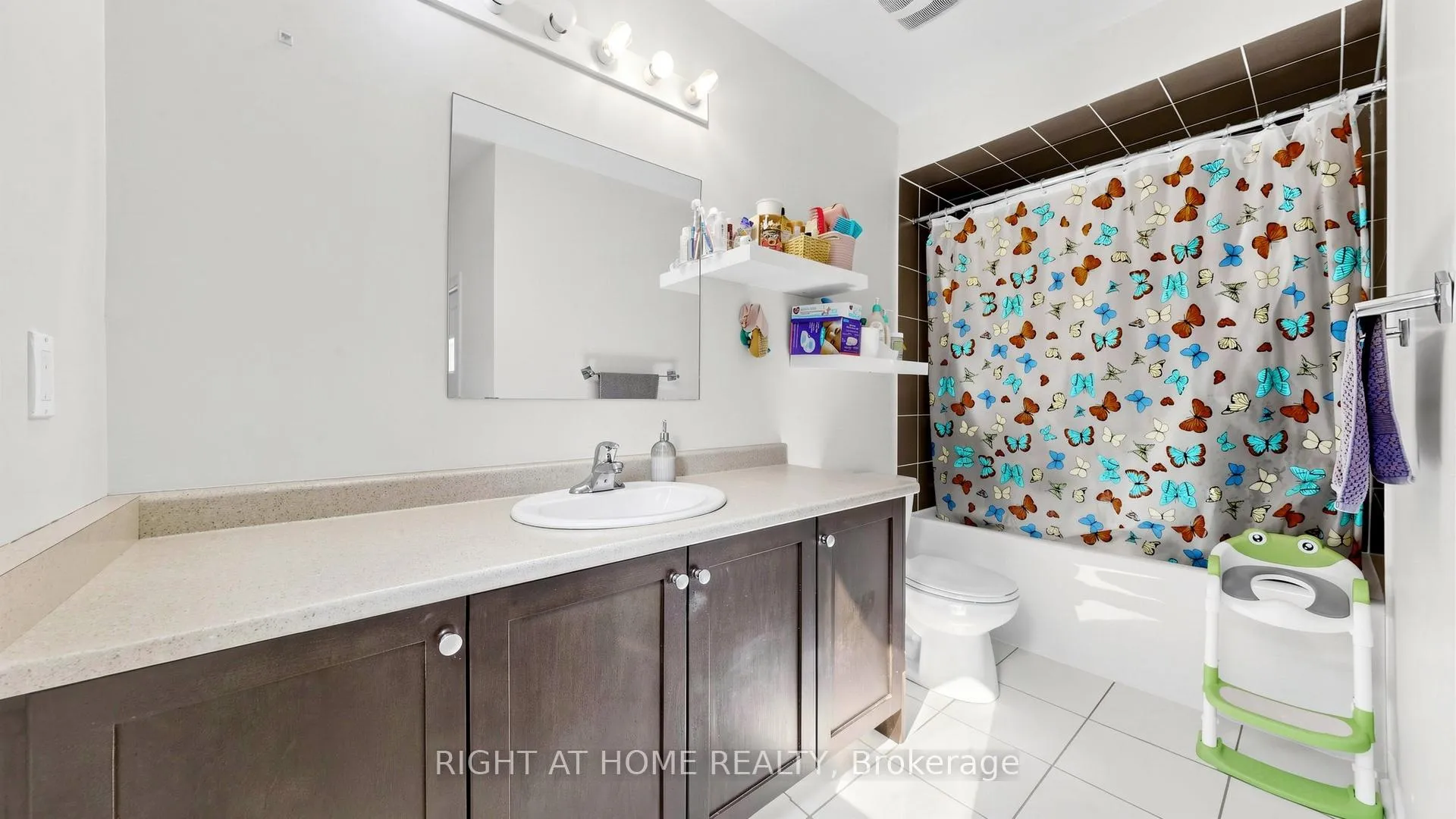 Photo 33 of 868 Wrenwood Drive, Oshawa, Taunton — HOMEH