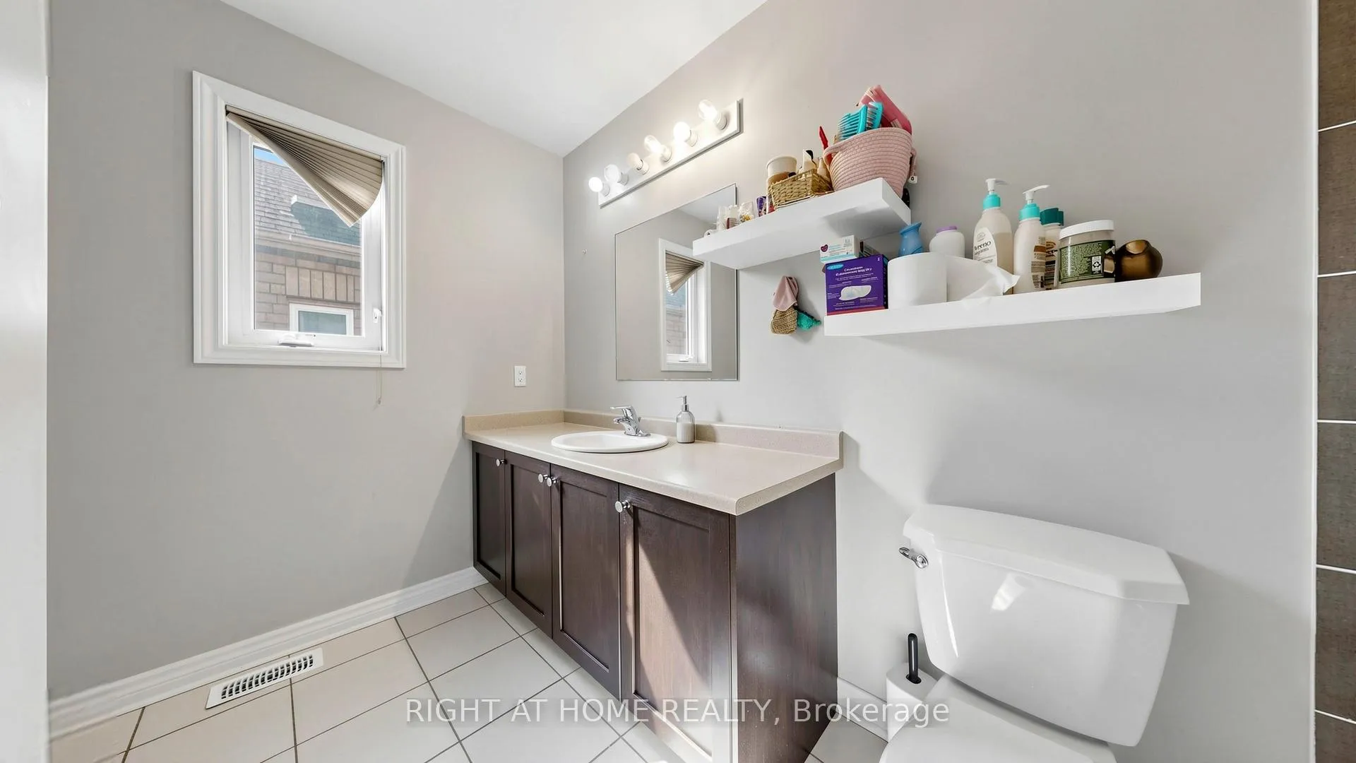 Photo 34 of 868 Wrenwood Drive, Oshawa, Taunton — HOMEH