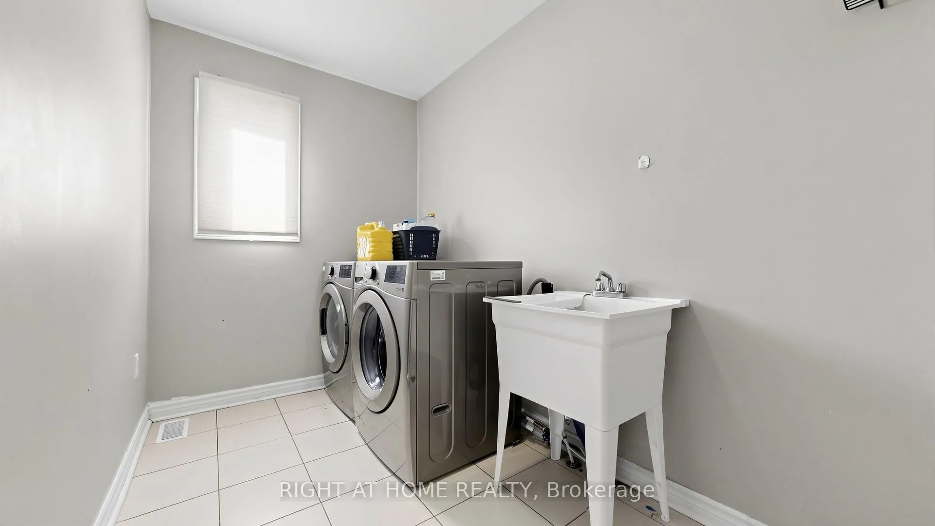 Photo 35 of 868 Wrenwood Drive, Oshawa, Taunton — HOMEH
