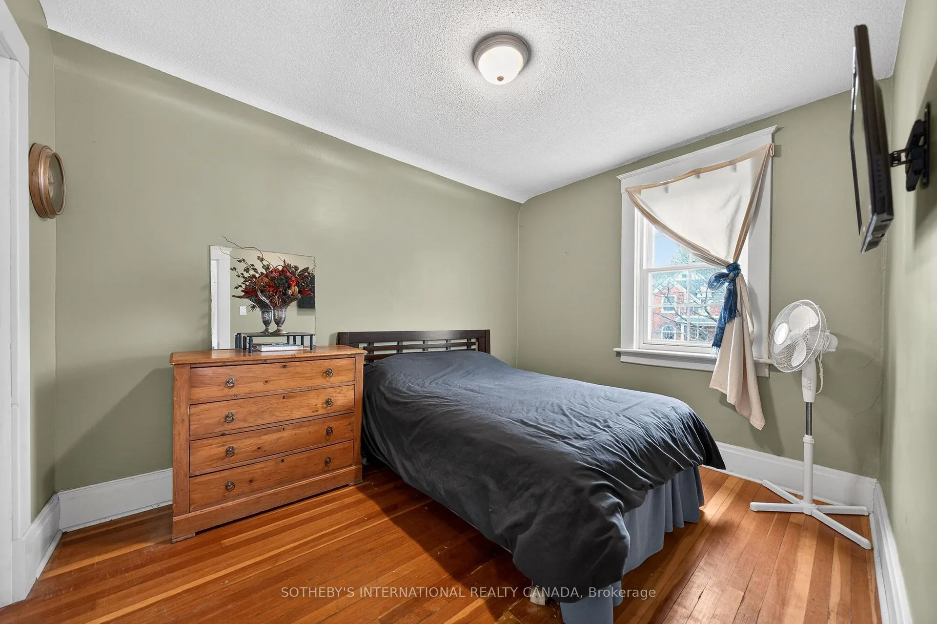 Photo 33 of 327 Park Street, Kitchener — HOMEH