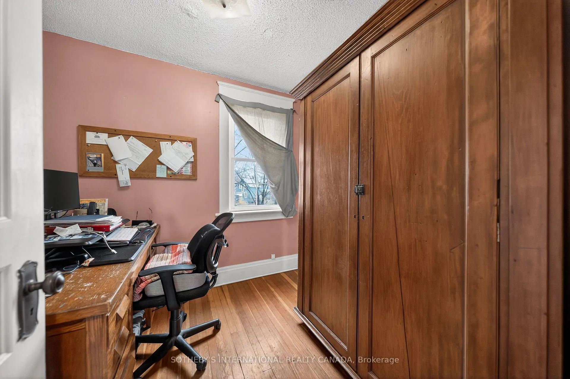 Photo 35 of 327 Park Street, Kitchener — HOMEH