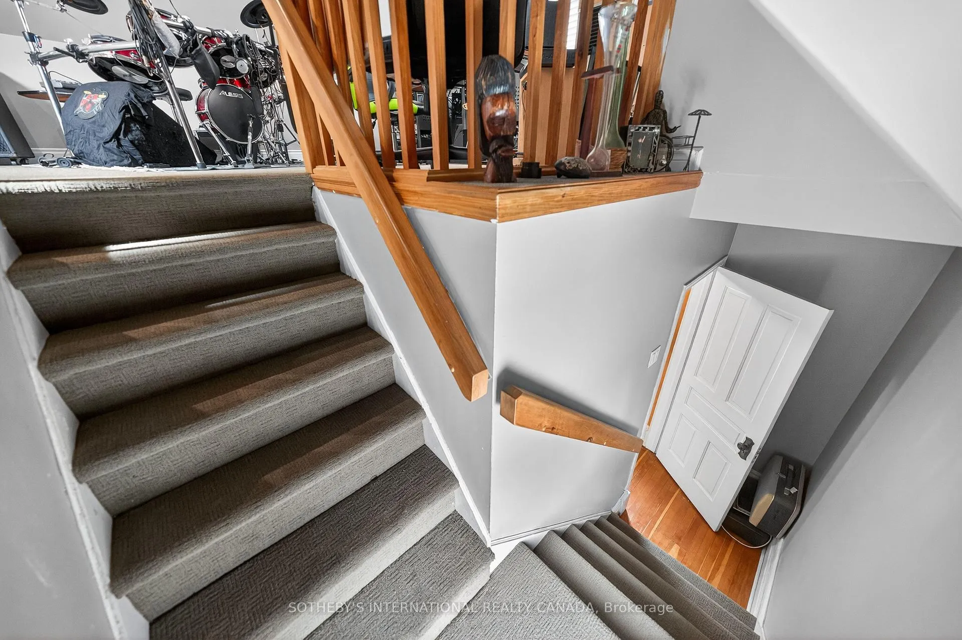 Photo 37 of 327 Park Street, Kitchener — HOMEH