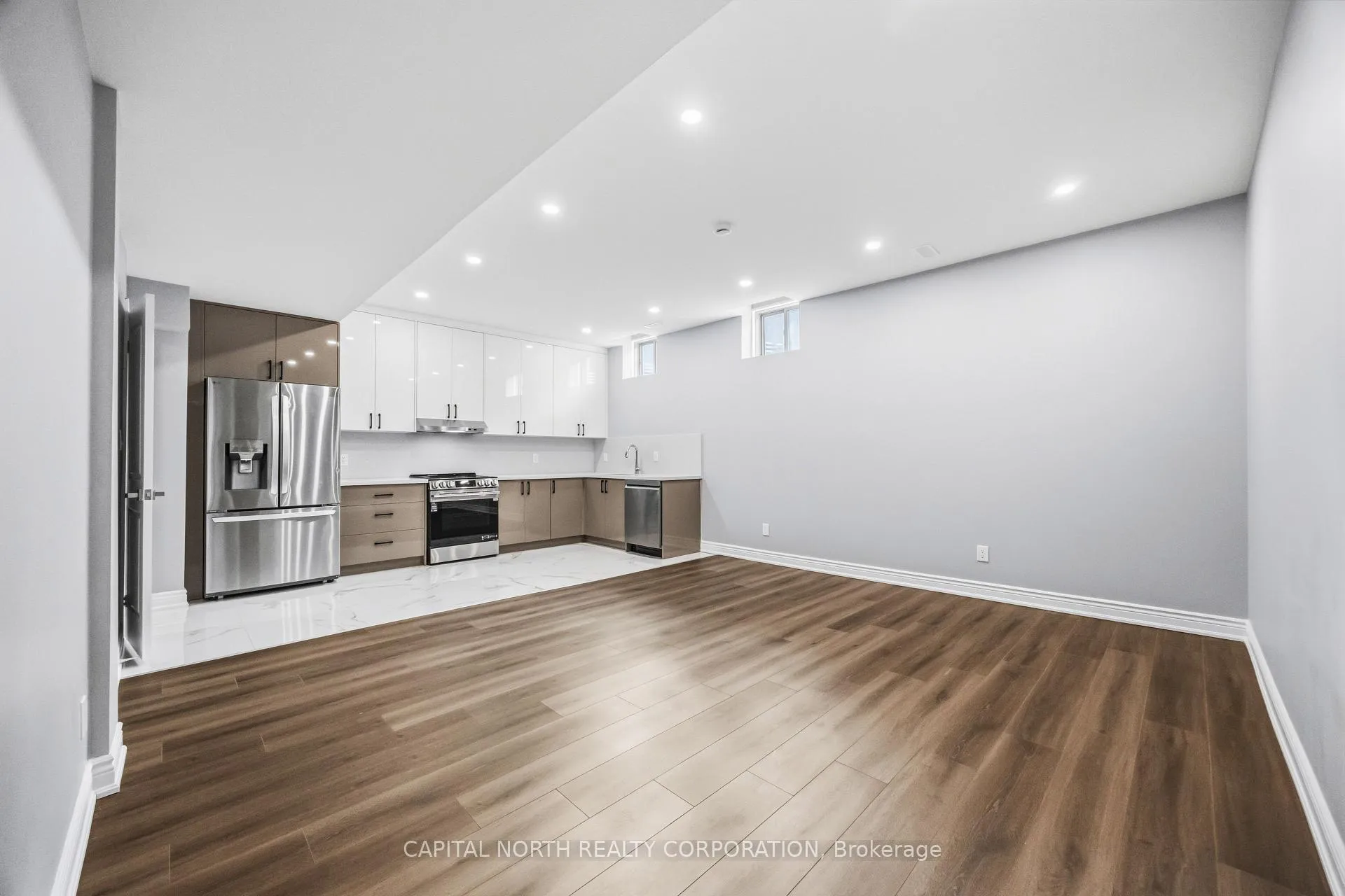Photo 6 of 220 Winthrop Crescent, Vaughan, Vellore Village — HOMEH
