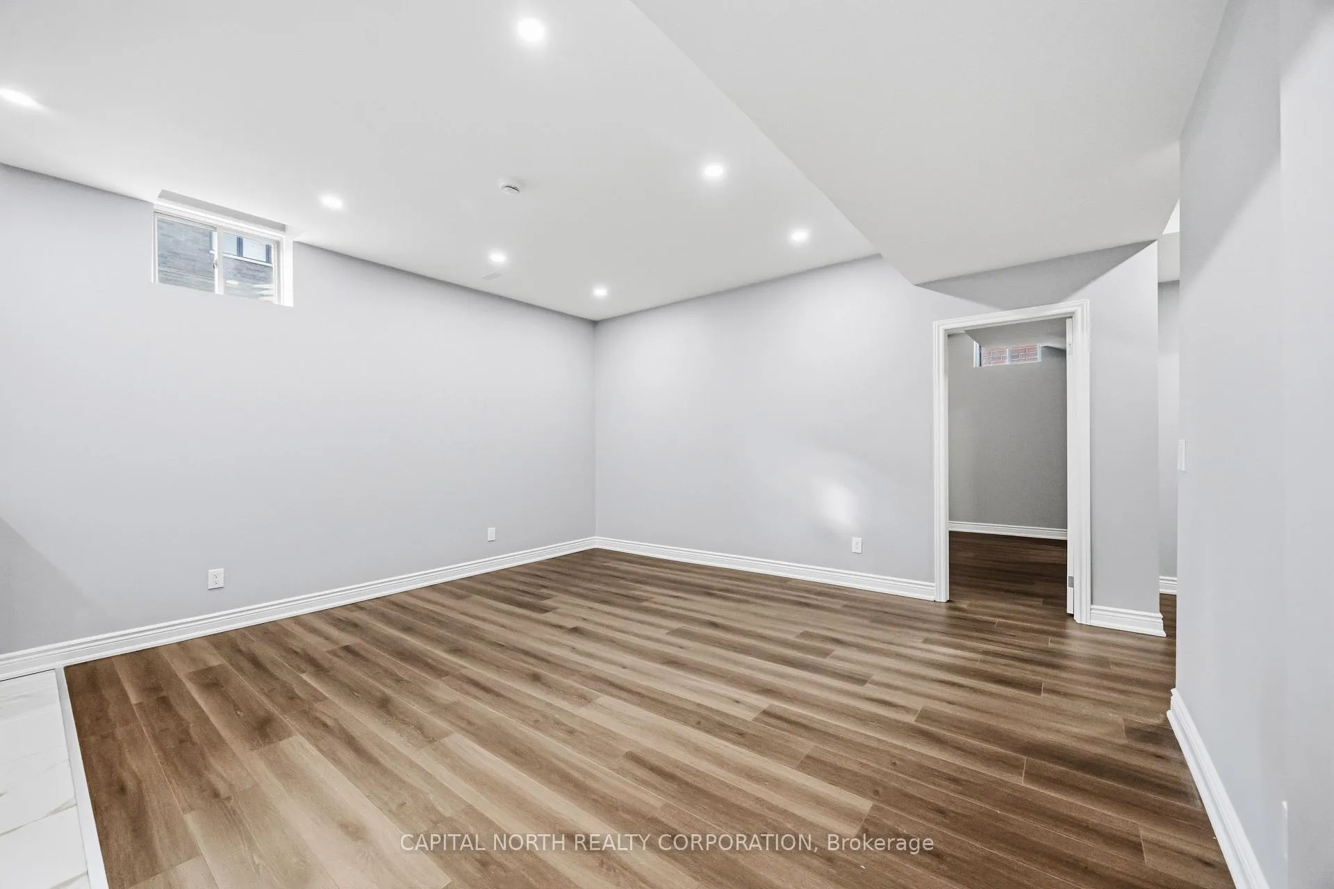 Photo 9 of 220 Winthrop Crescent, Vaughan, Vellore Village — HOMEH