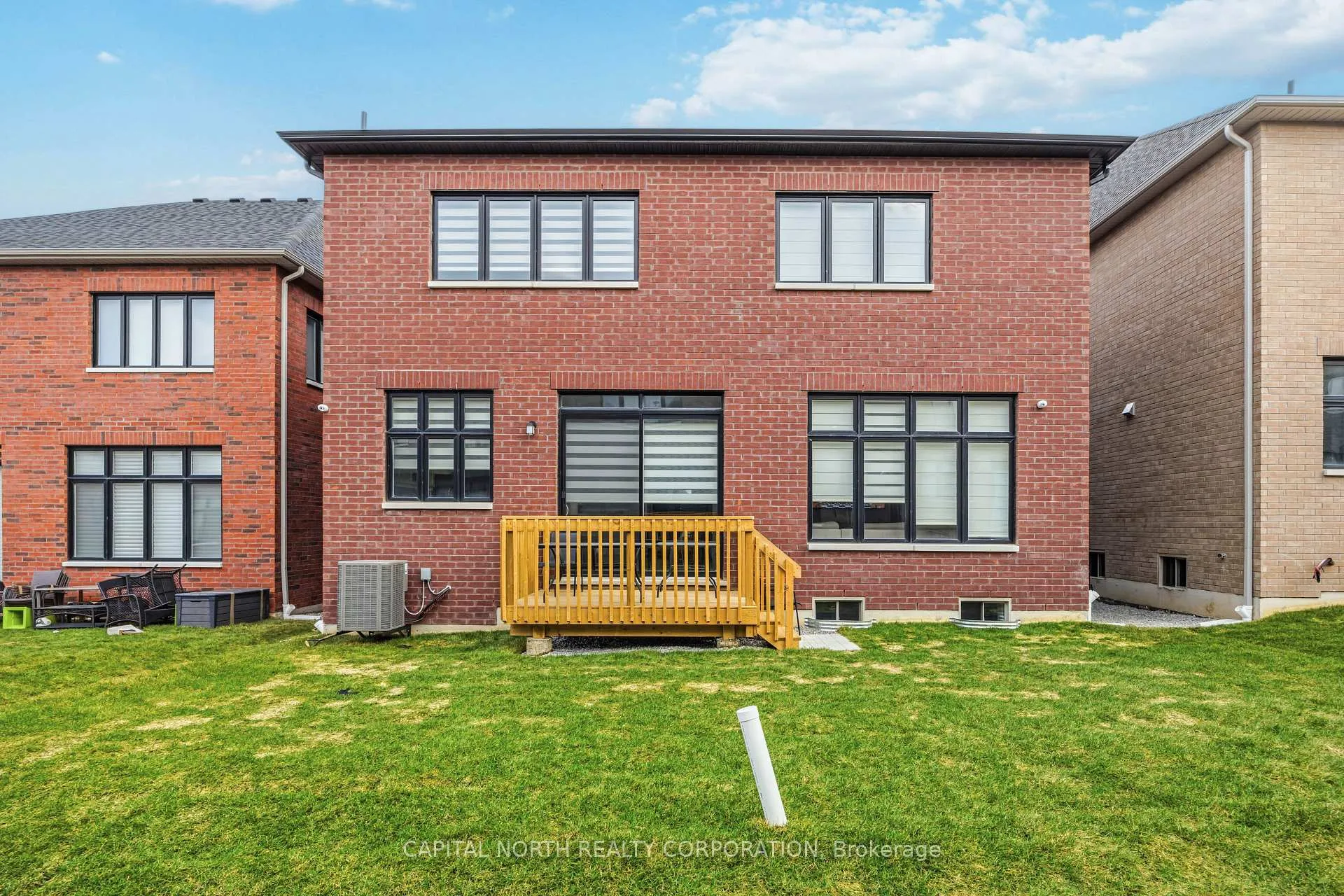 Photo 30 of 220 Winthrop Crescent, Vaughan, Vellore Village — HOMEH