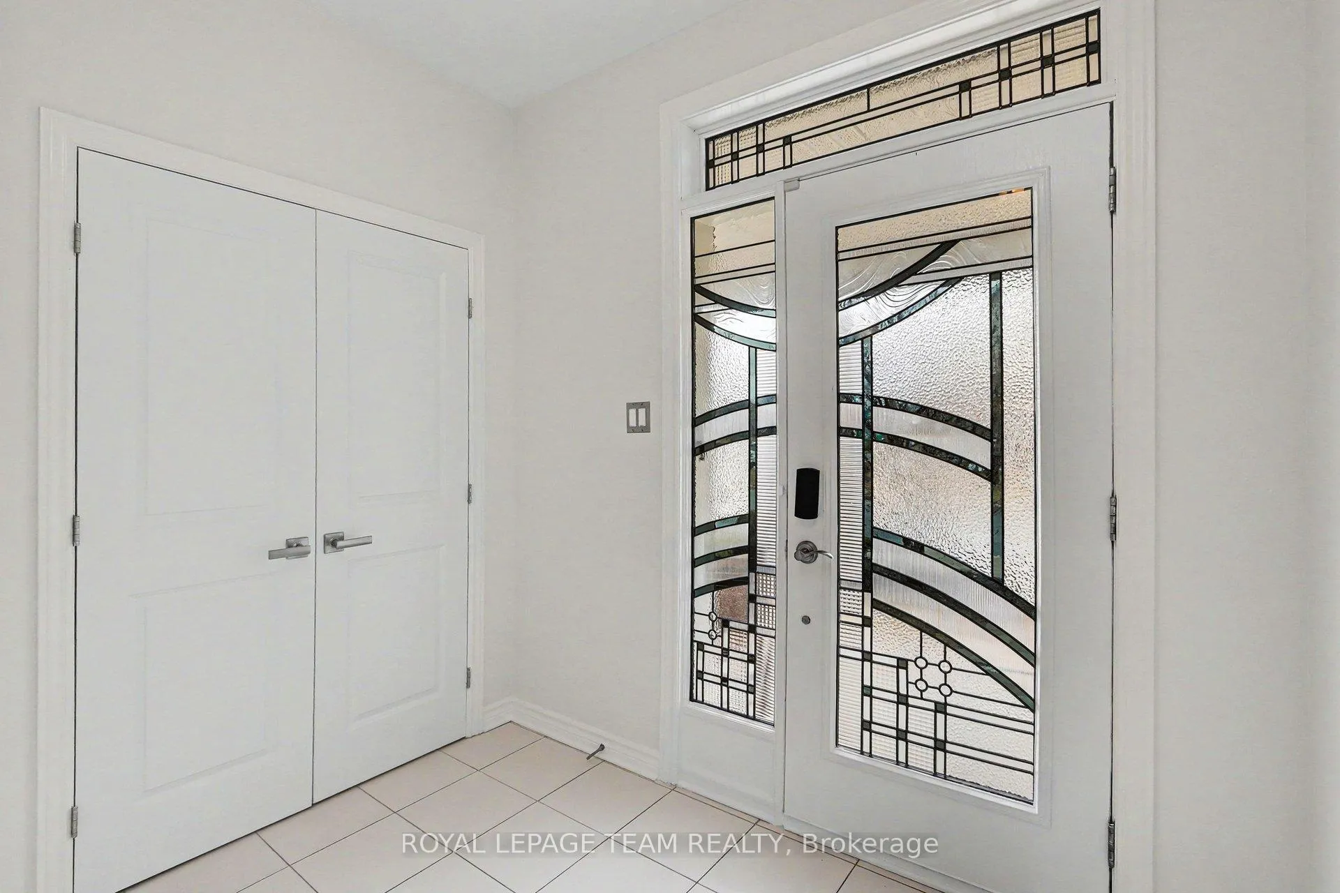 Photo 4 of 175 Brambling Way, Ottawa, Barrhaven - Half Moon Bay — HOMEH