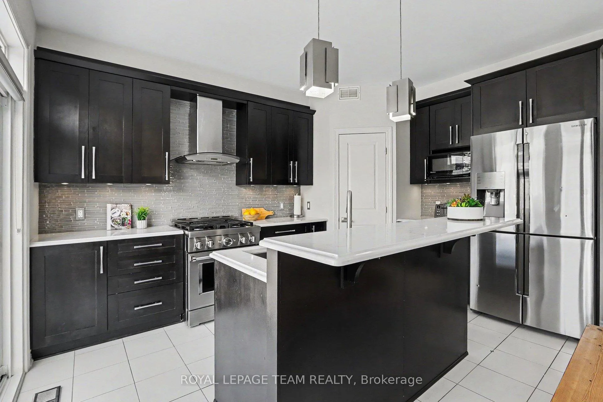 Photo 10 of 175 Brambling Way, Ottawa, Barrhaven - Half Moon Bay — HOMEH