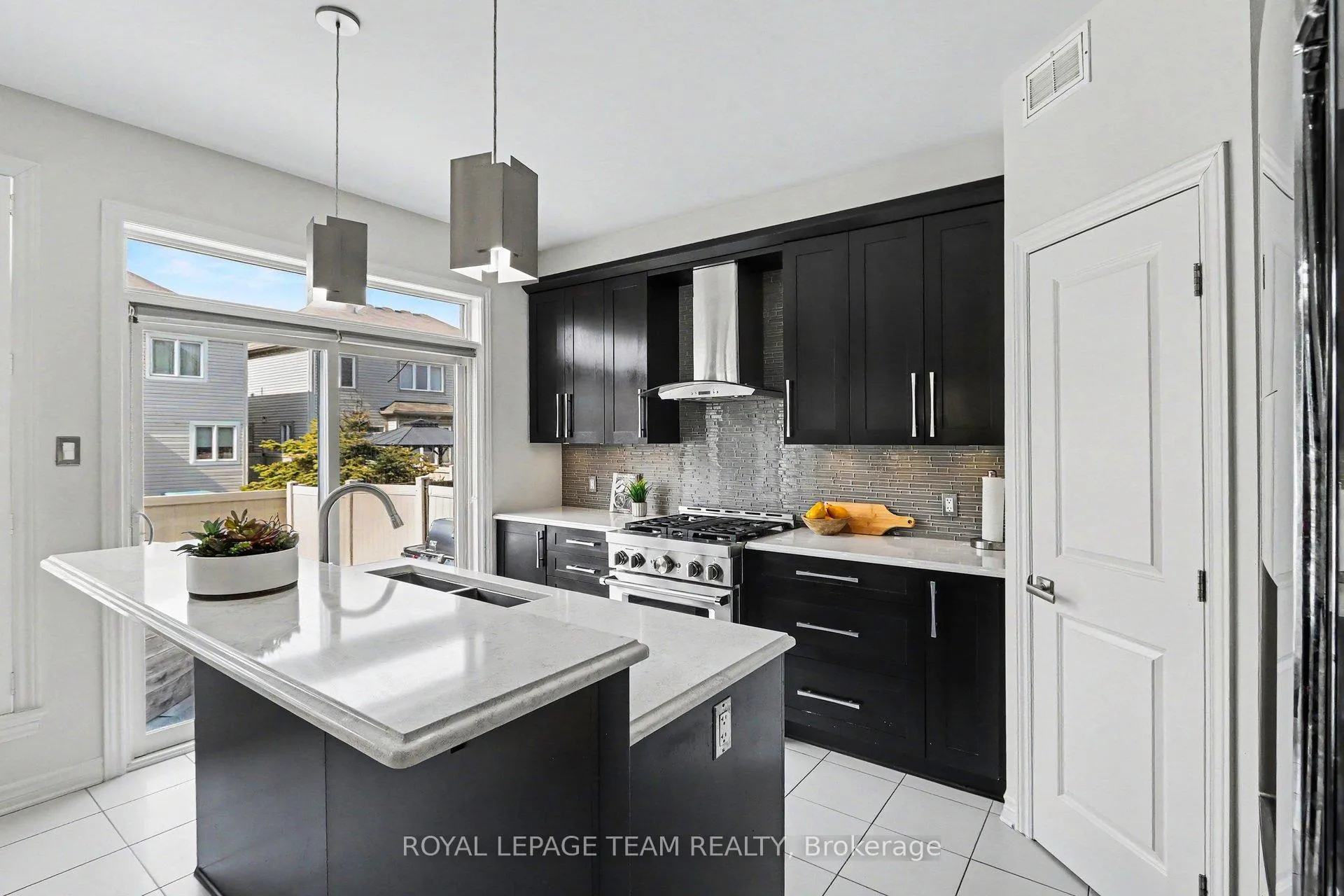 Photo 12 of 175 Brambling Way, Ottawa, Barrhaven - Half Moon Bay — HOMEH