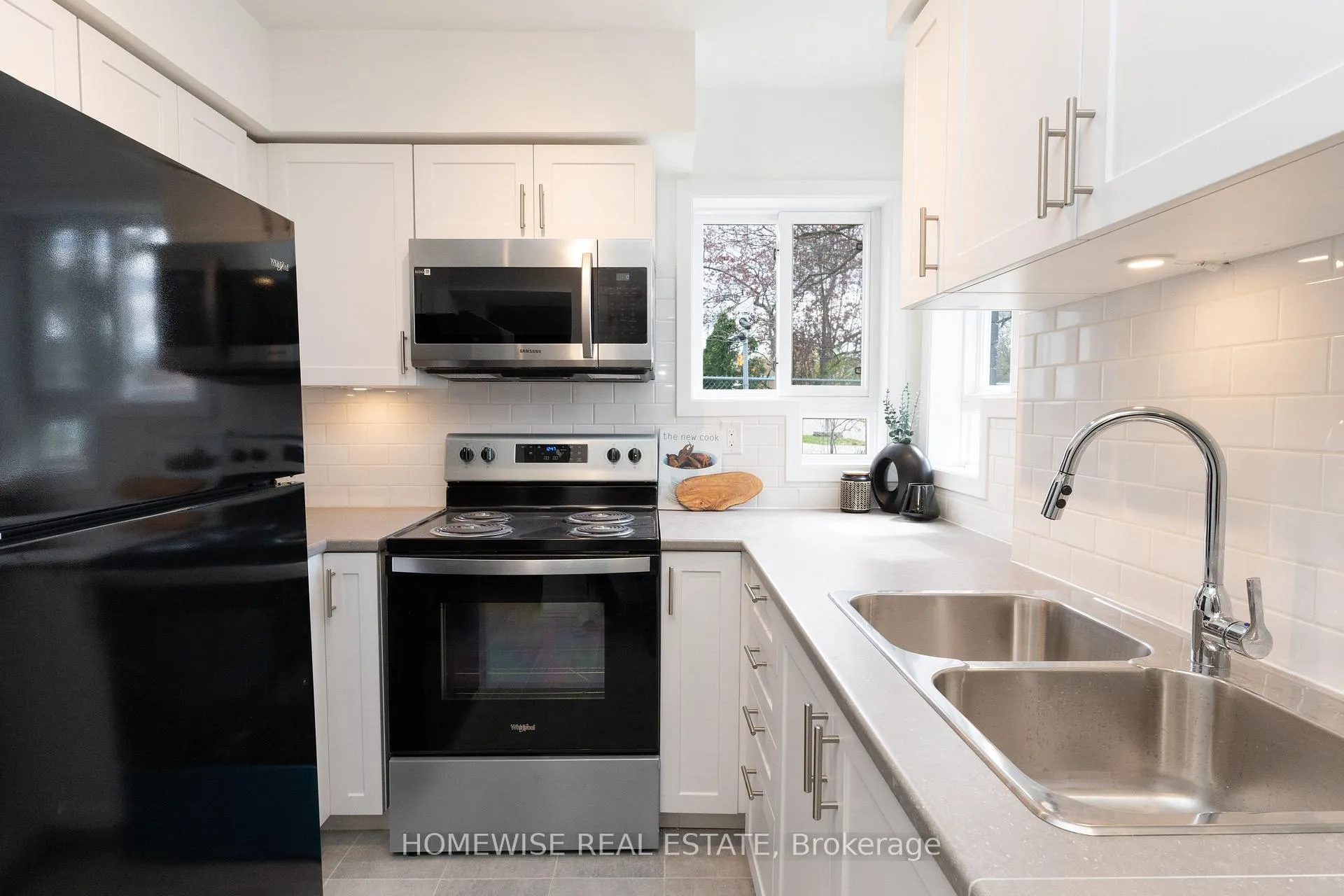 Photo 11 of Unit B11, 240 Ormond Drive, Oshawa, Samac — HOMEH