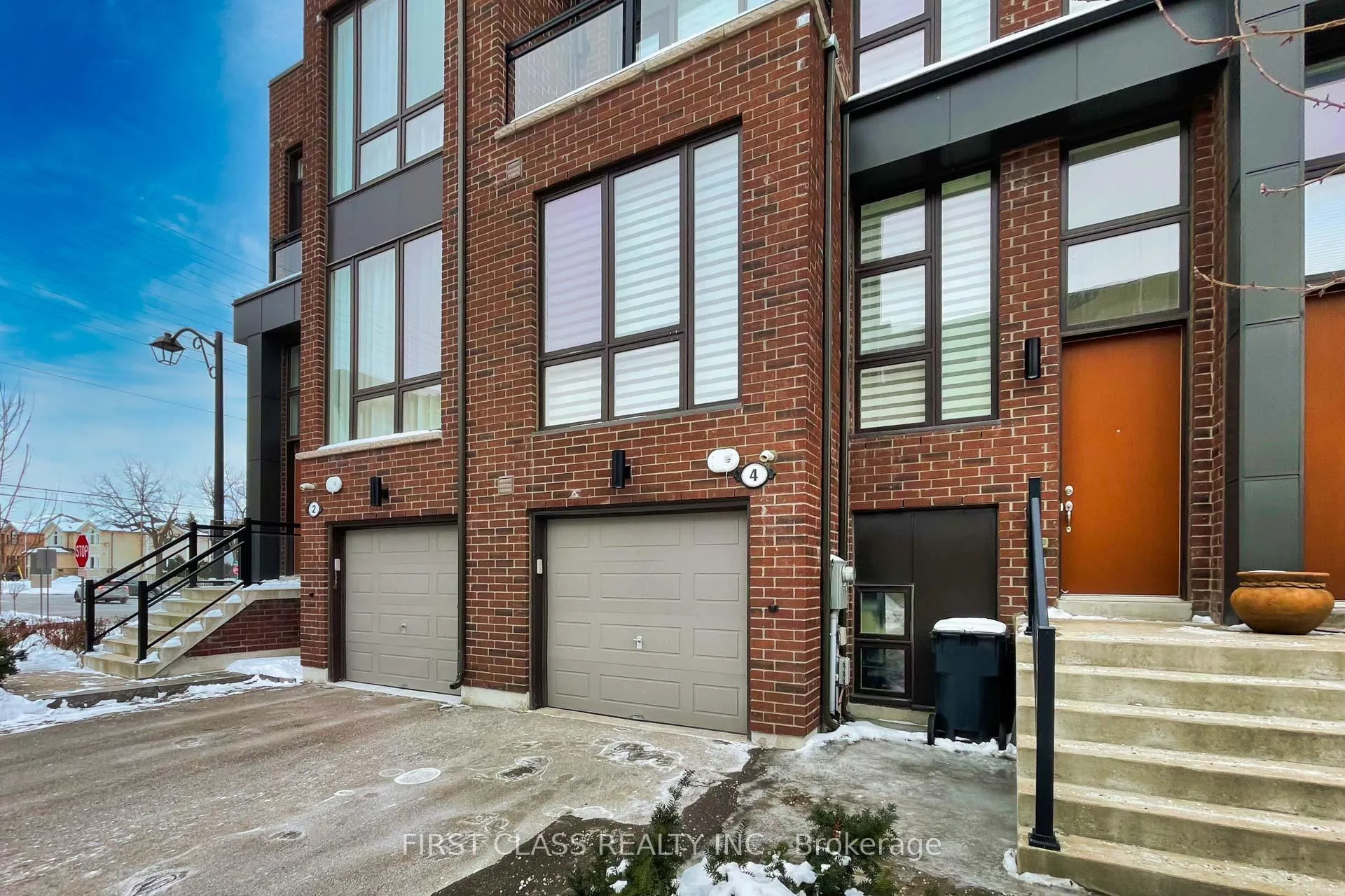 Photo 3 of 4 Allerton Road, Vaughan, Patterson — HOMEH