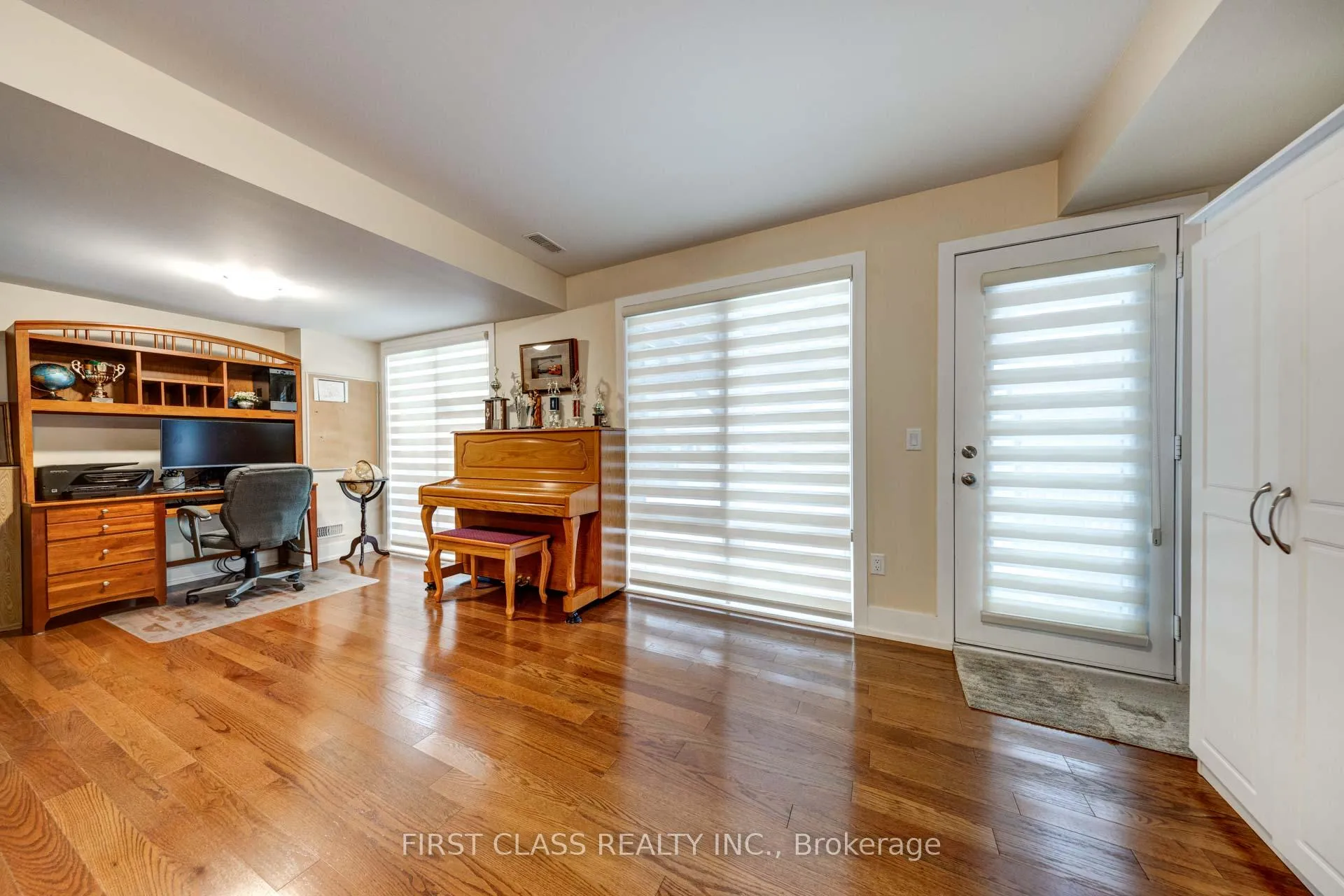 Photo 7 of 4 Allerton Road, Vaughan, Patterson — HOMEH