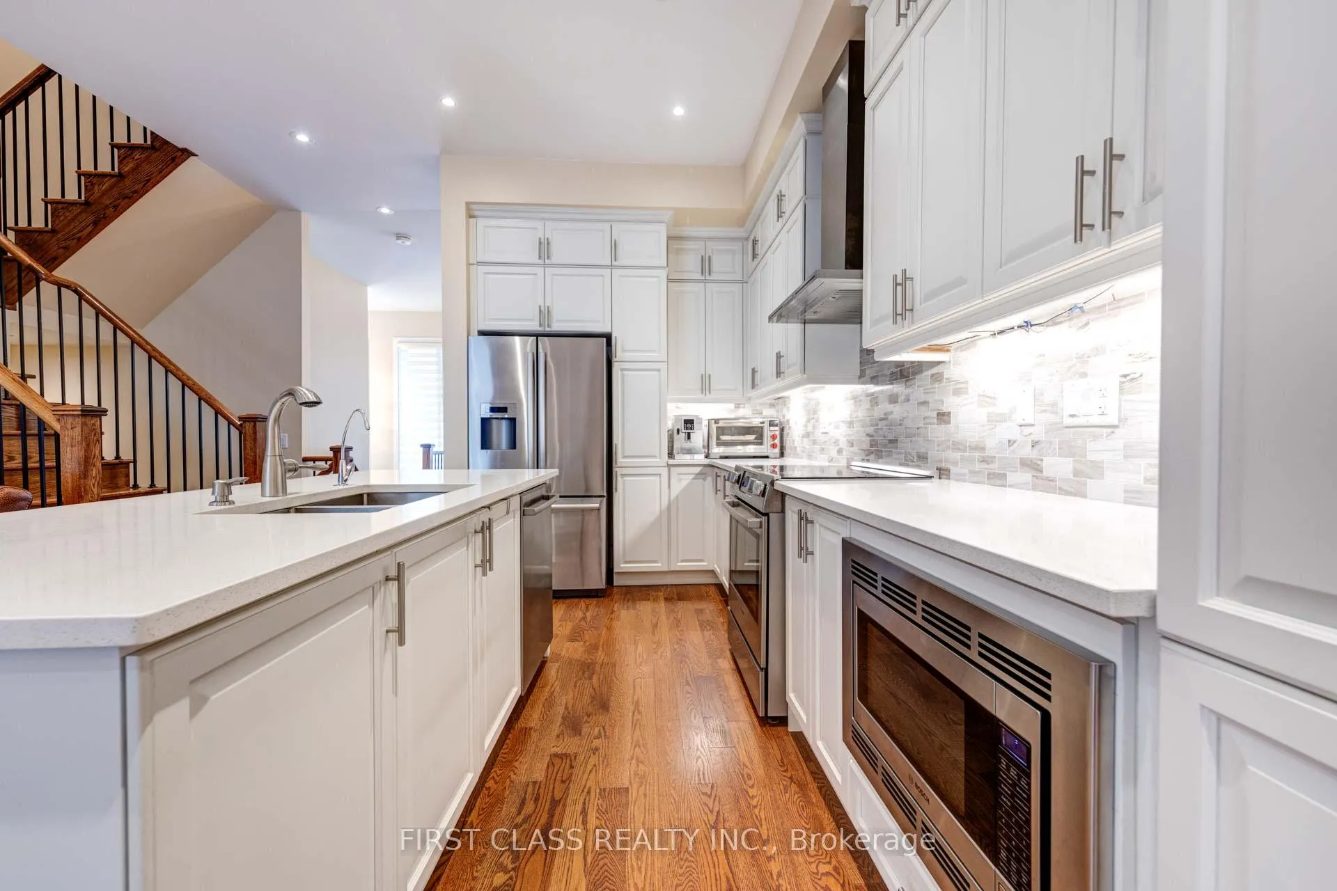 Photo 19 of 4 Allerton Road, Vaughan, Patterson — HOMEH