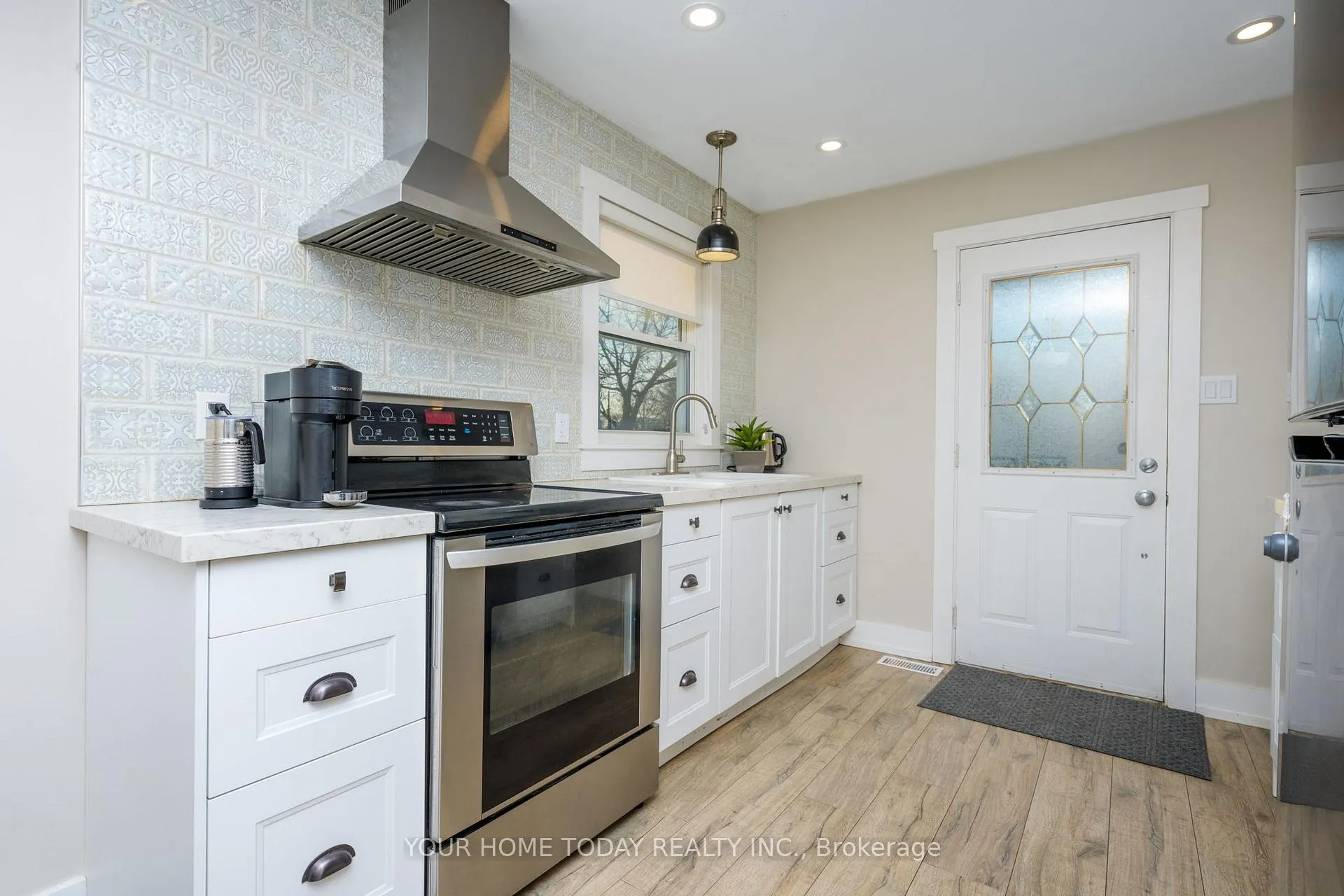 Photo 2 of 29 Normandy Boulevard, Halton Hills, Georgetown — HOMEH