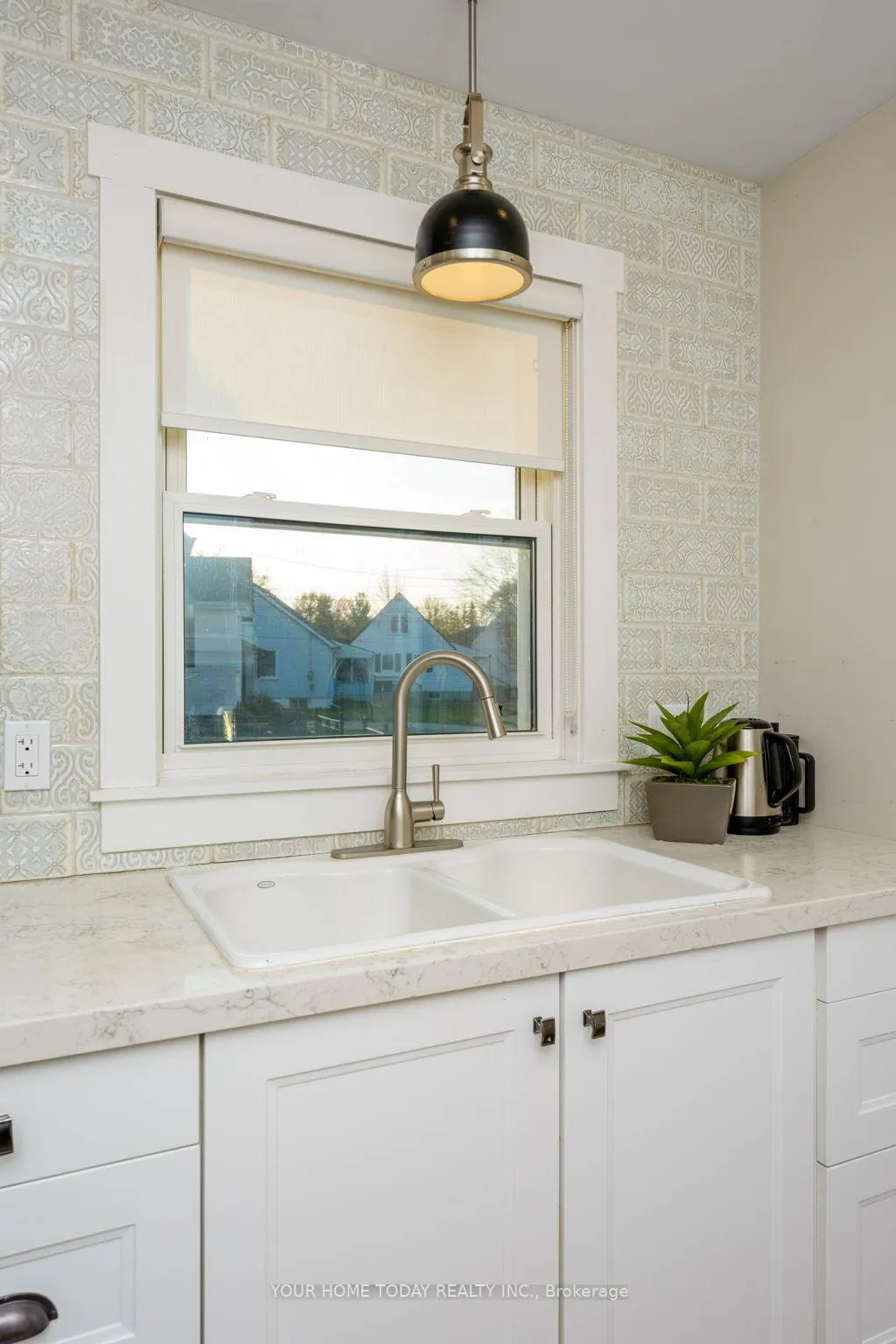 Photo 5 of 29 Normandy Boulevard, Halton Hills, Georgetown — HOMEH