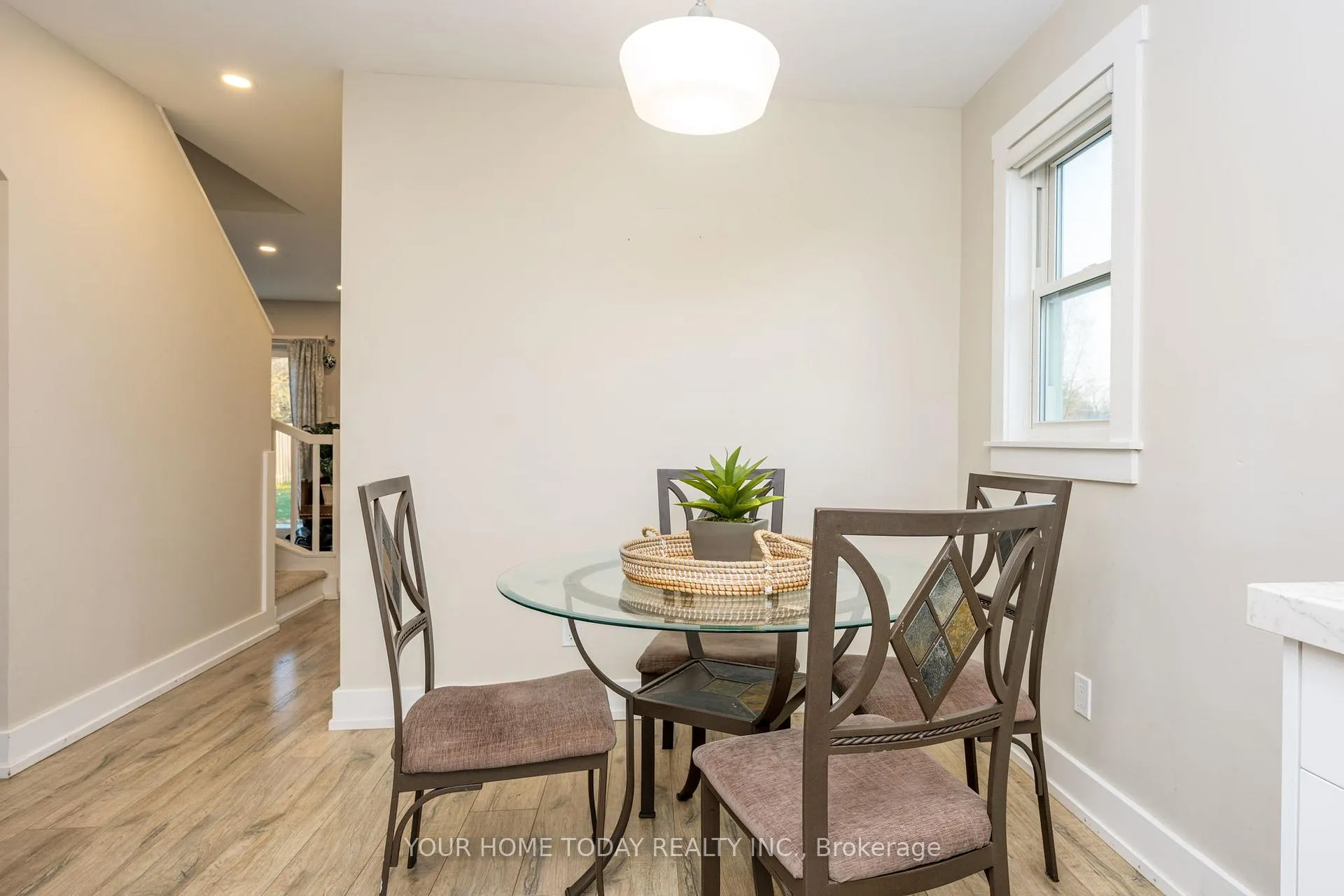 Photo 6 of 29 Normandy Boulevard, Halton Hills, Georgetown — HOMEH