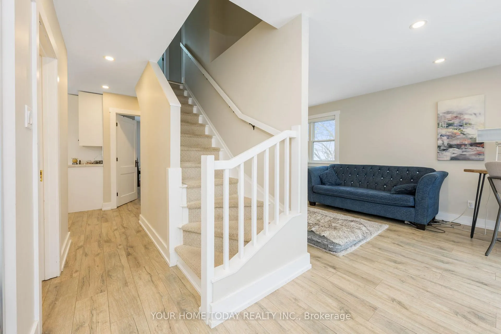 Photo 13 of 29 Normandy Boulevard, Halton Hills, Georgetown — HOMEH