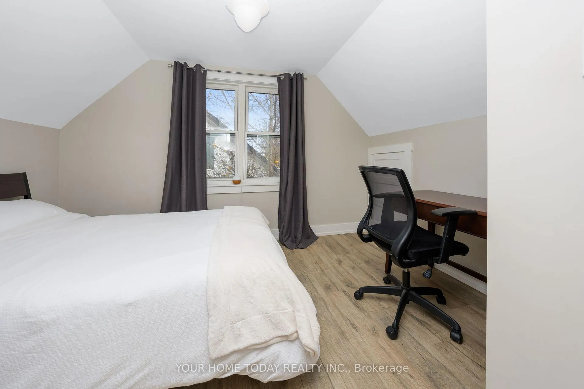 Photo 19 of 29 Normandy Boulevard, Halton Hills, Georgetown — HOMEH