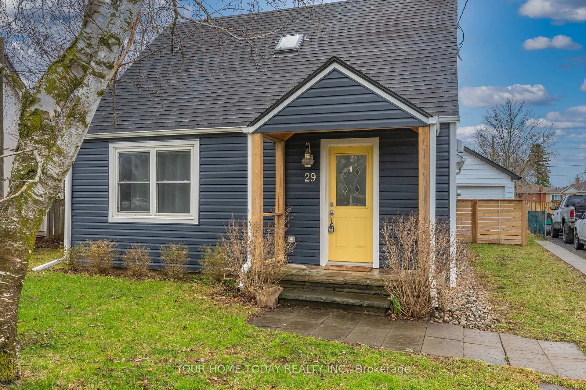 Photo 22 of 29 Normandy Boulevard, Halton Hills, Georgetown — HOMEH